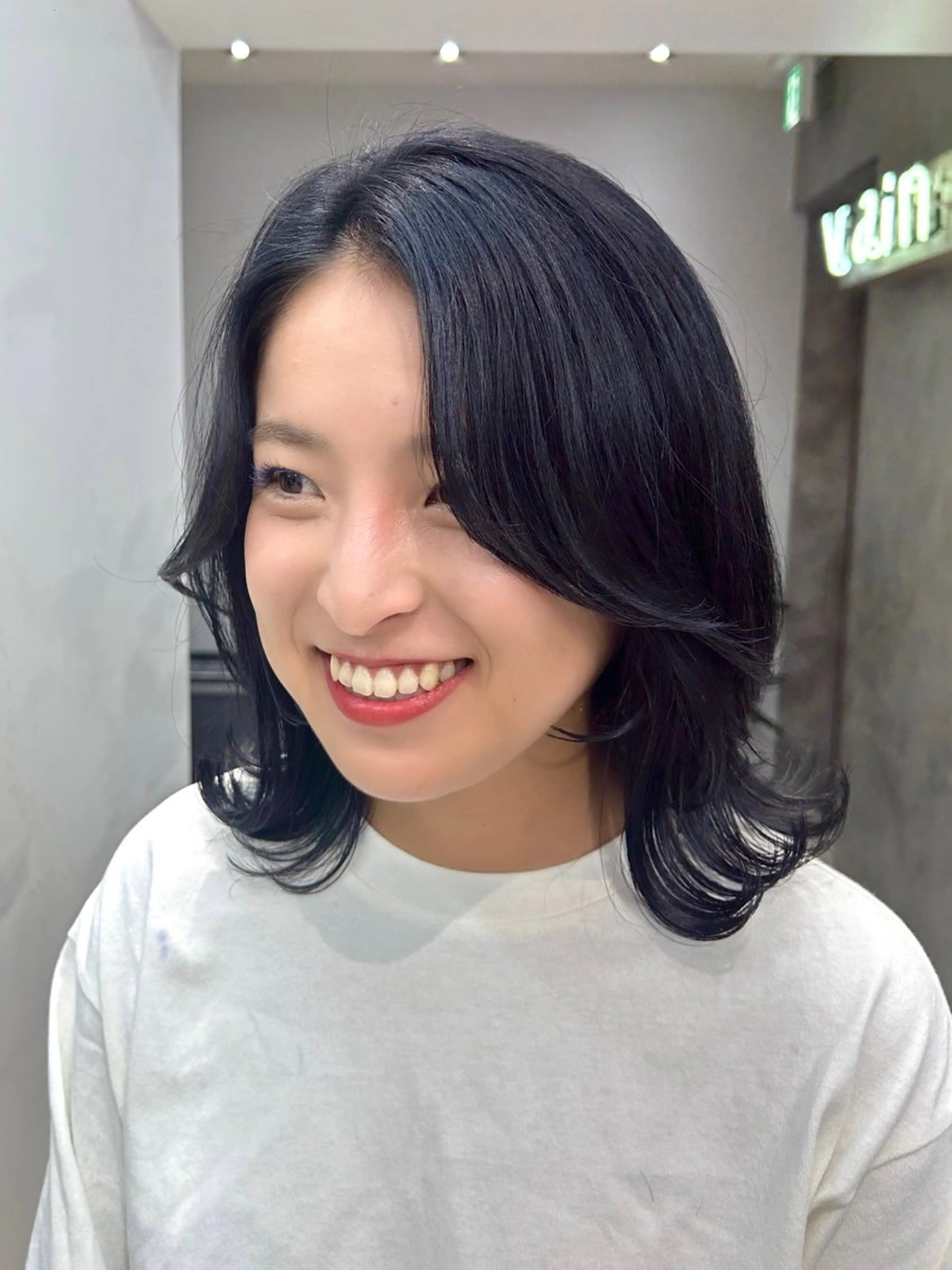 ミディアム レイヤー×ツヤカラー 渋谷/kougaのヘアスタイル