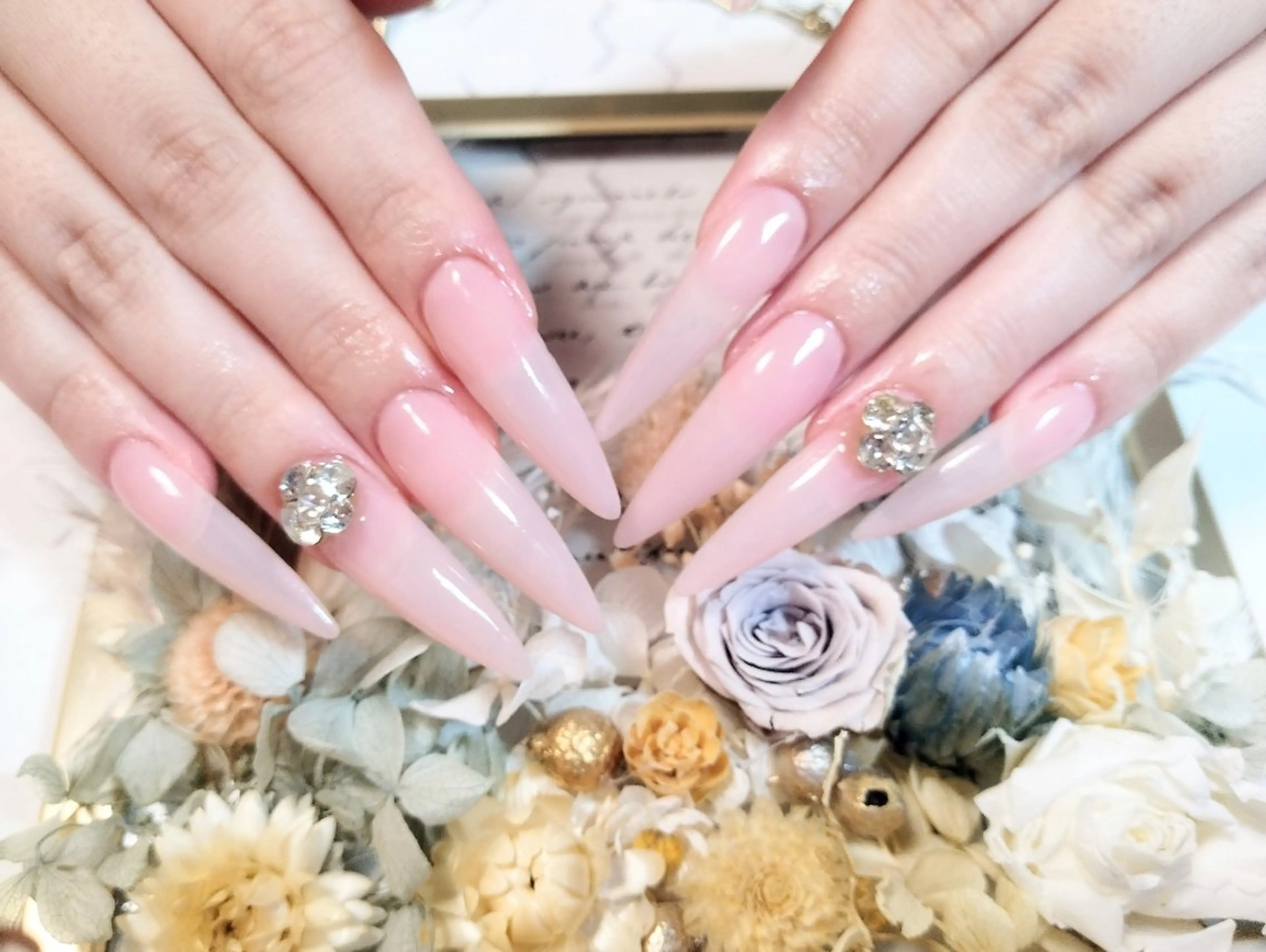 ネイル ネイルチップ ハンドネイル ハンドケア ＤI'A ネイルサロンのネイルデザイン