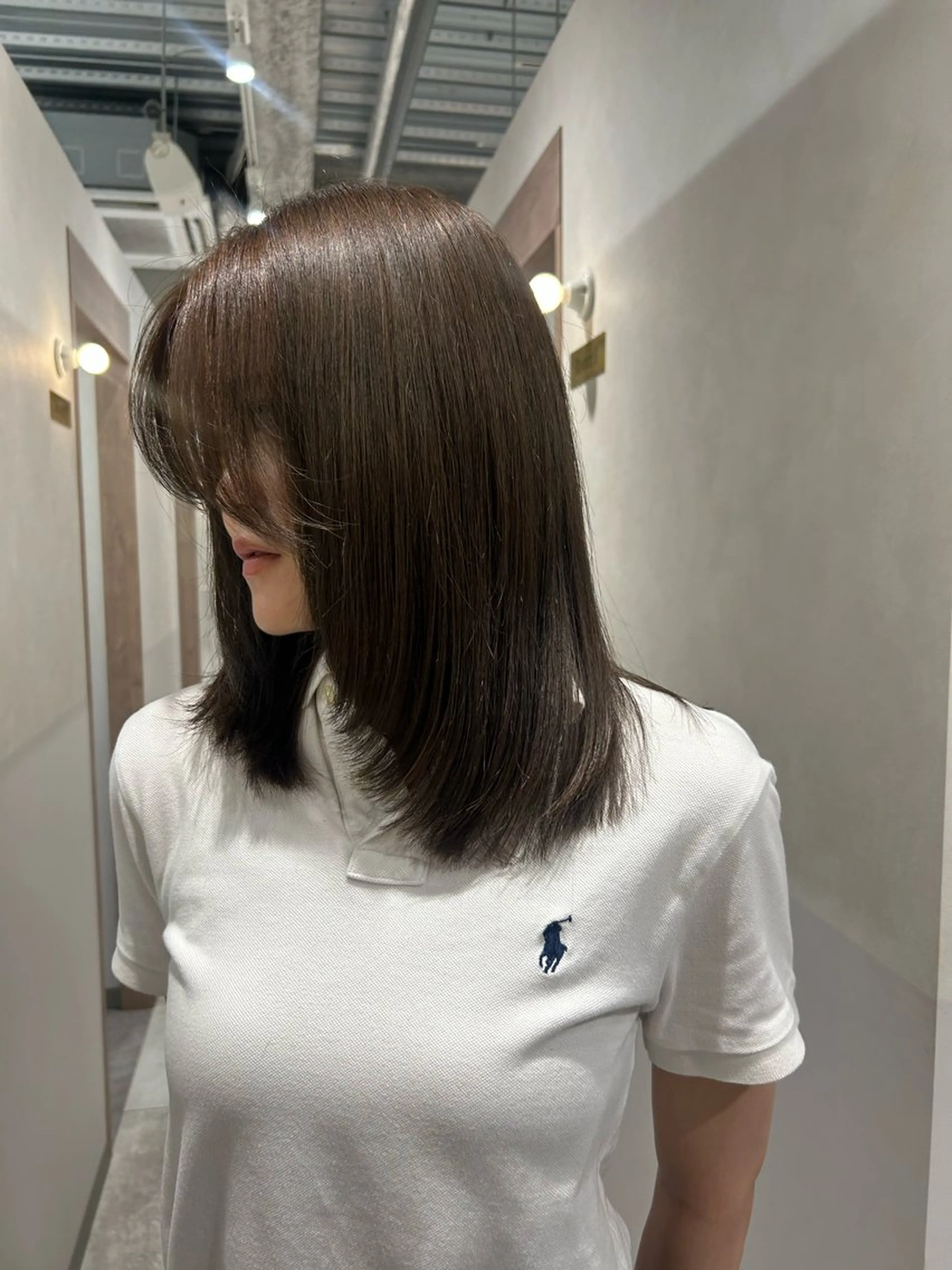 ミディアム カラー ベージュカラー ブリーチ 透明感カラー ダブルカラー ブリーチなしカラー ヘアカラー トリートメント SALOWIN栄 三丁目 木戸里実のヘアスタイル