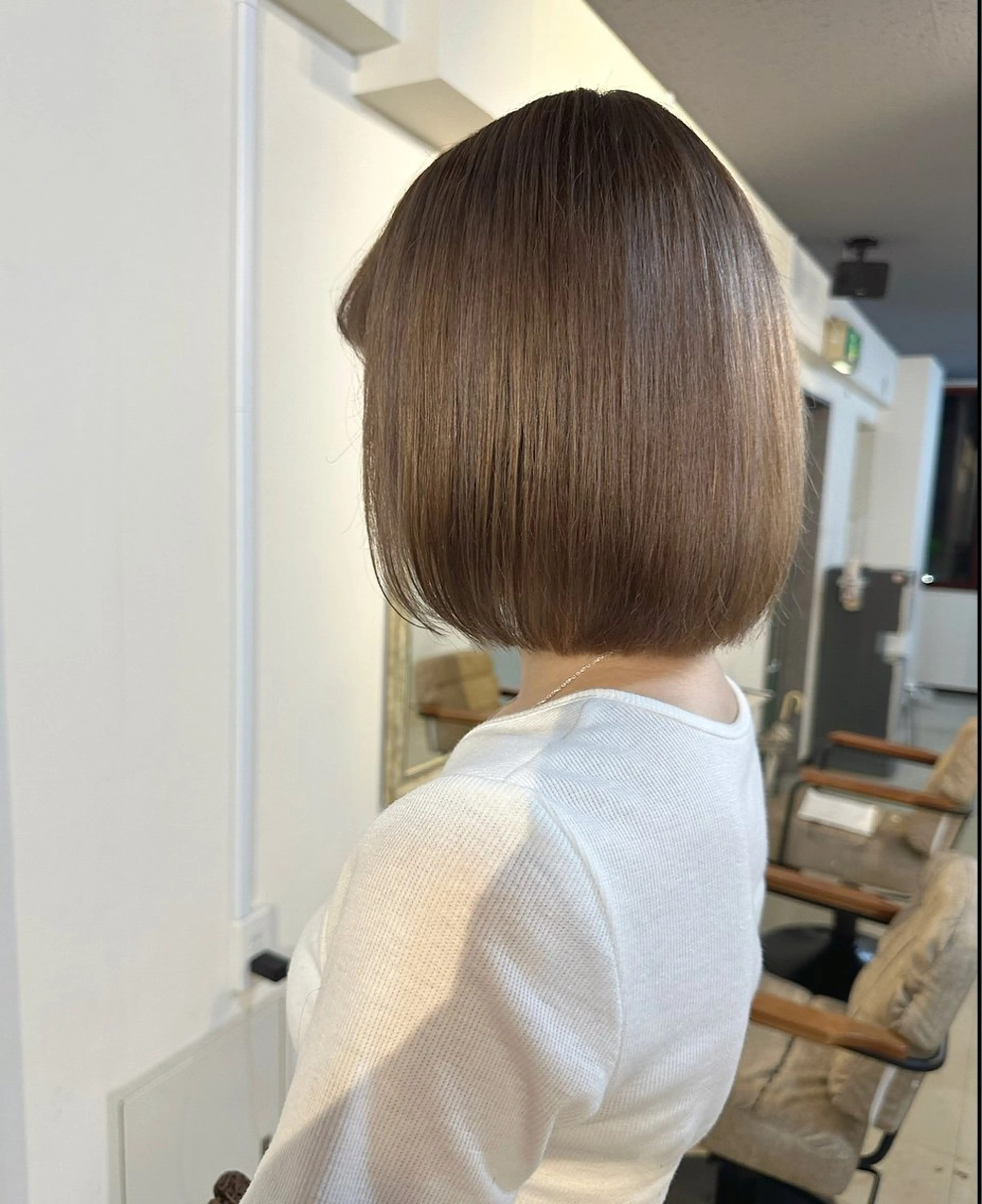 ショート カラー ベージュカラー ブリーチ ケアブリーチ ミルクティーベージュ Sherry/R 三川町　木村祐里奈のヘアスタイル