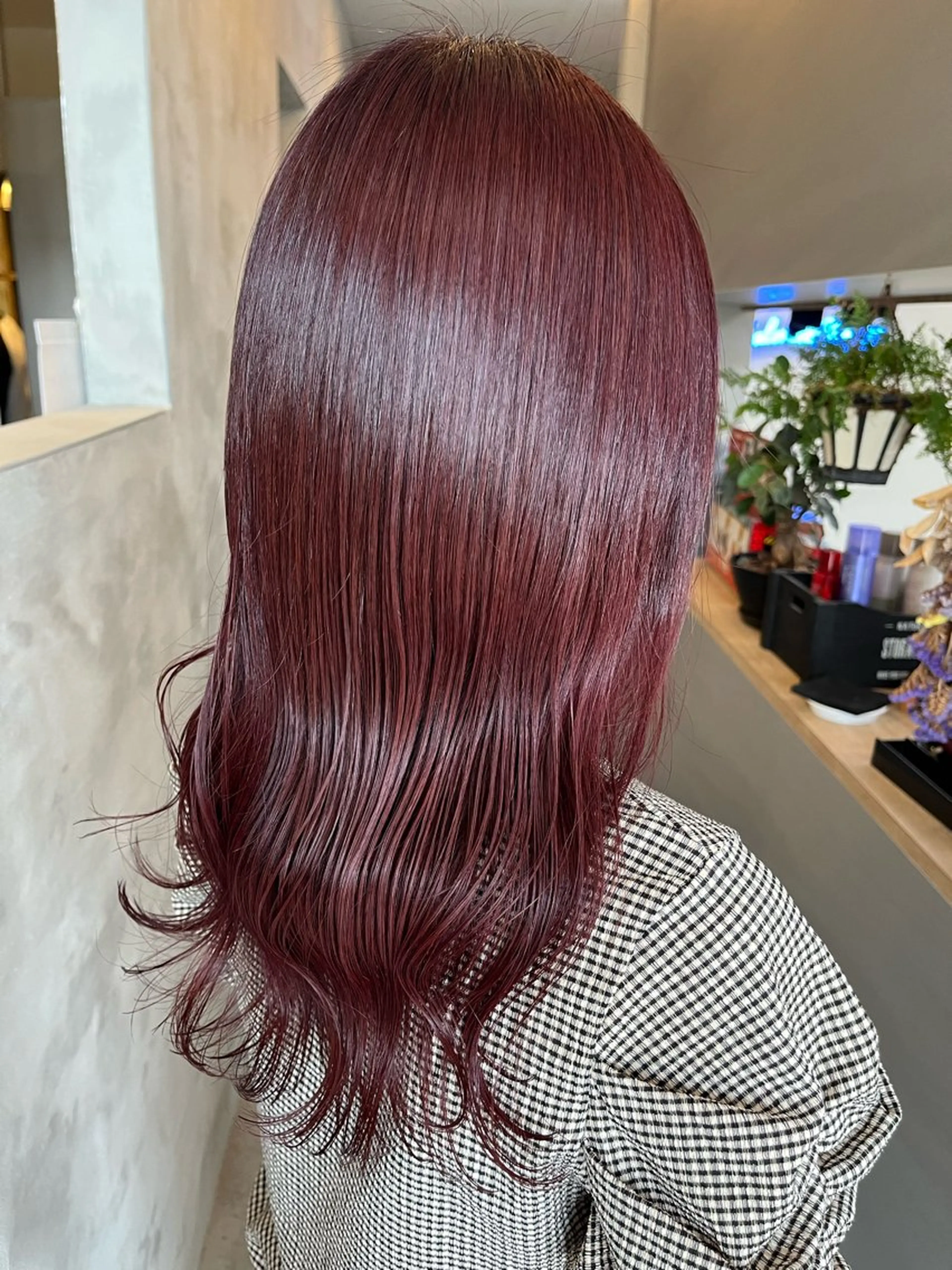 セミロング カラー イルミナカラー レッドカラー カット ヘアカラー トリートメント Salon de  COCO所属・Yuka /ツヤカラー✨のヘアスタイル