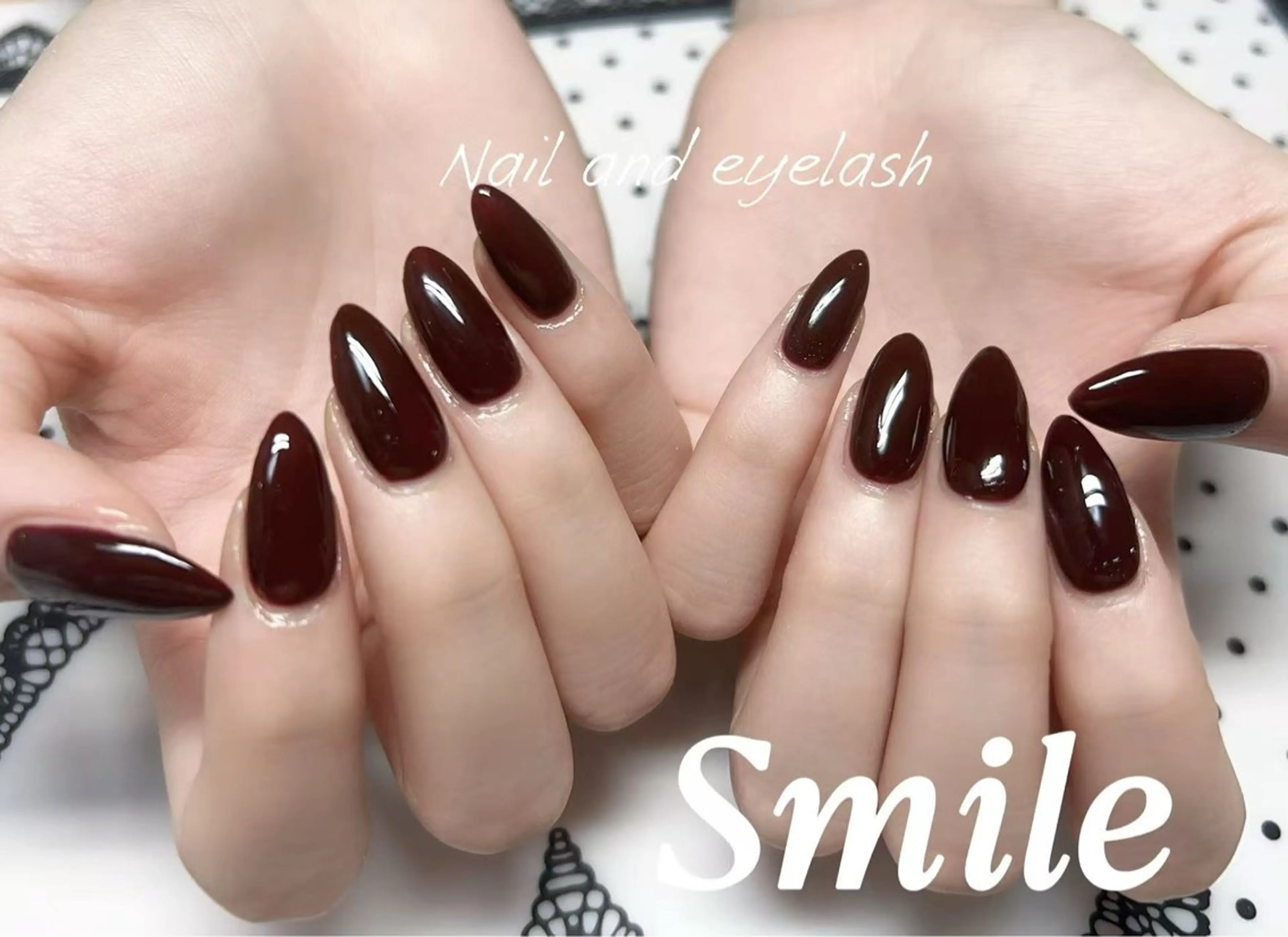 ネイル オーロラネイル フットネイル フレンチネイル ジェルネイル ガラスフレンチ KONGS Smileのマツエク・マツパデザイン