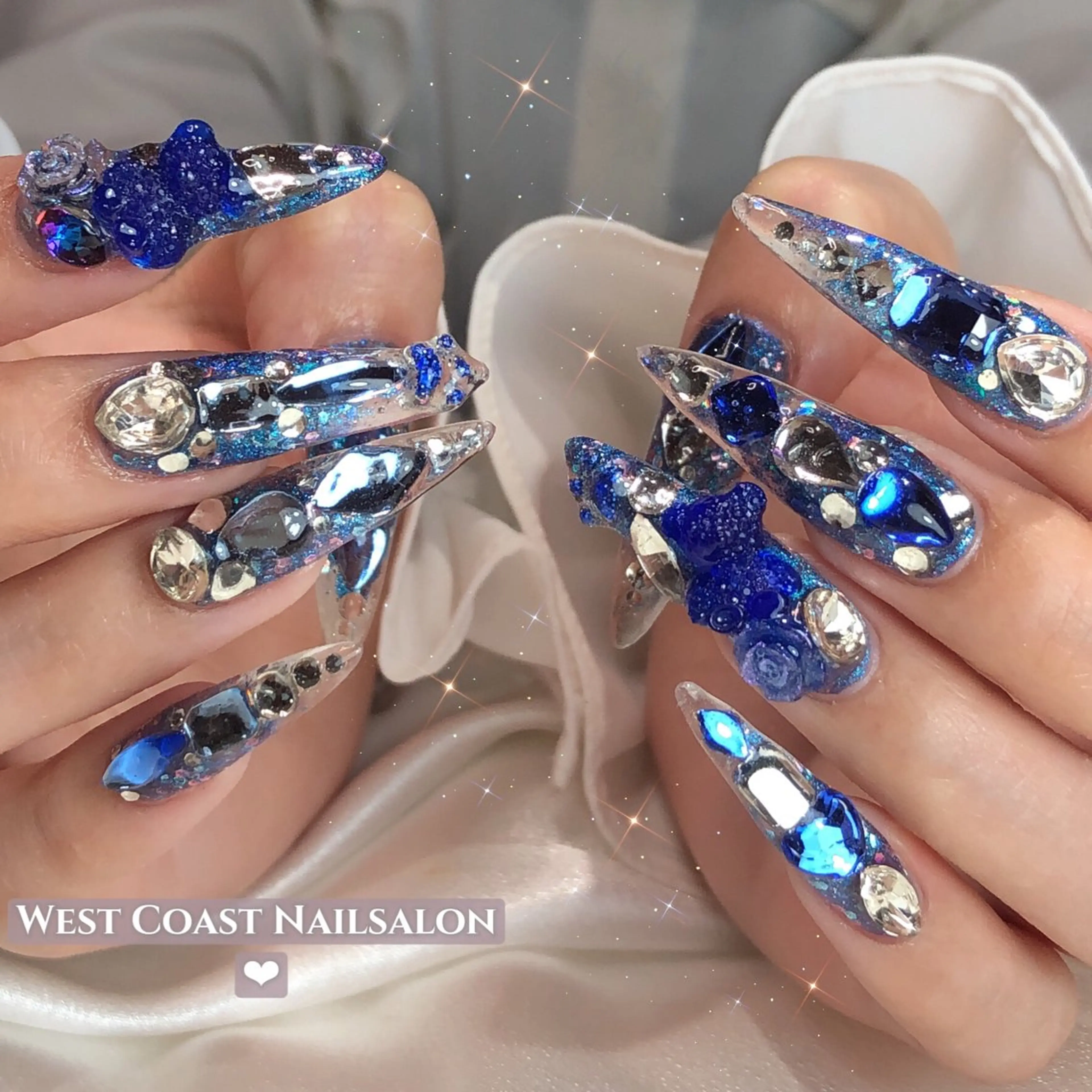 ネイル リボン、ガーリー パーツ放題専門店のネイルデザイン