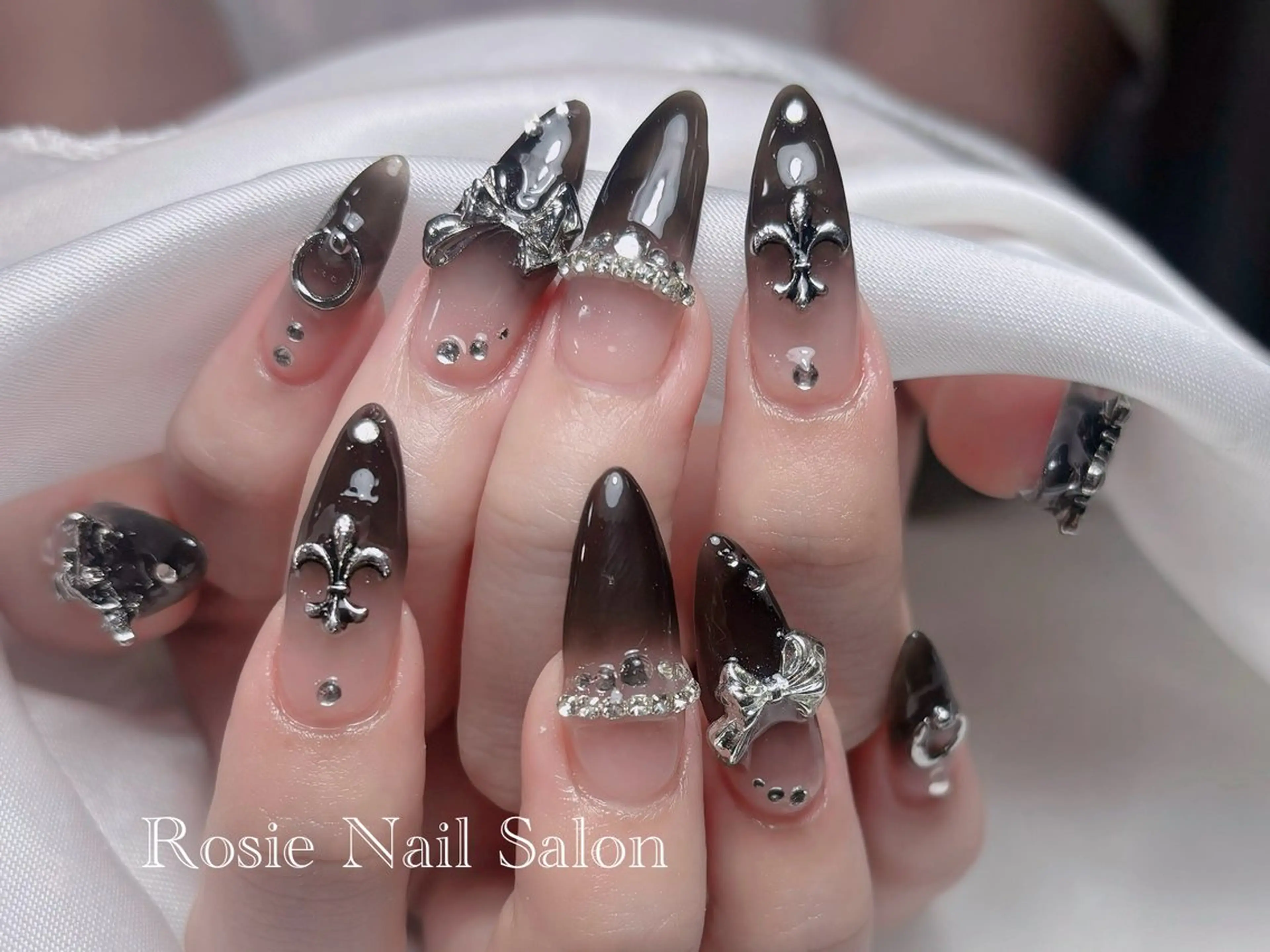 ネイル Rosie Nail サロン南越谷のネイルデザイン