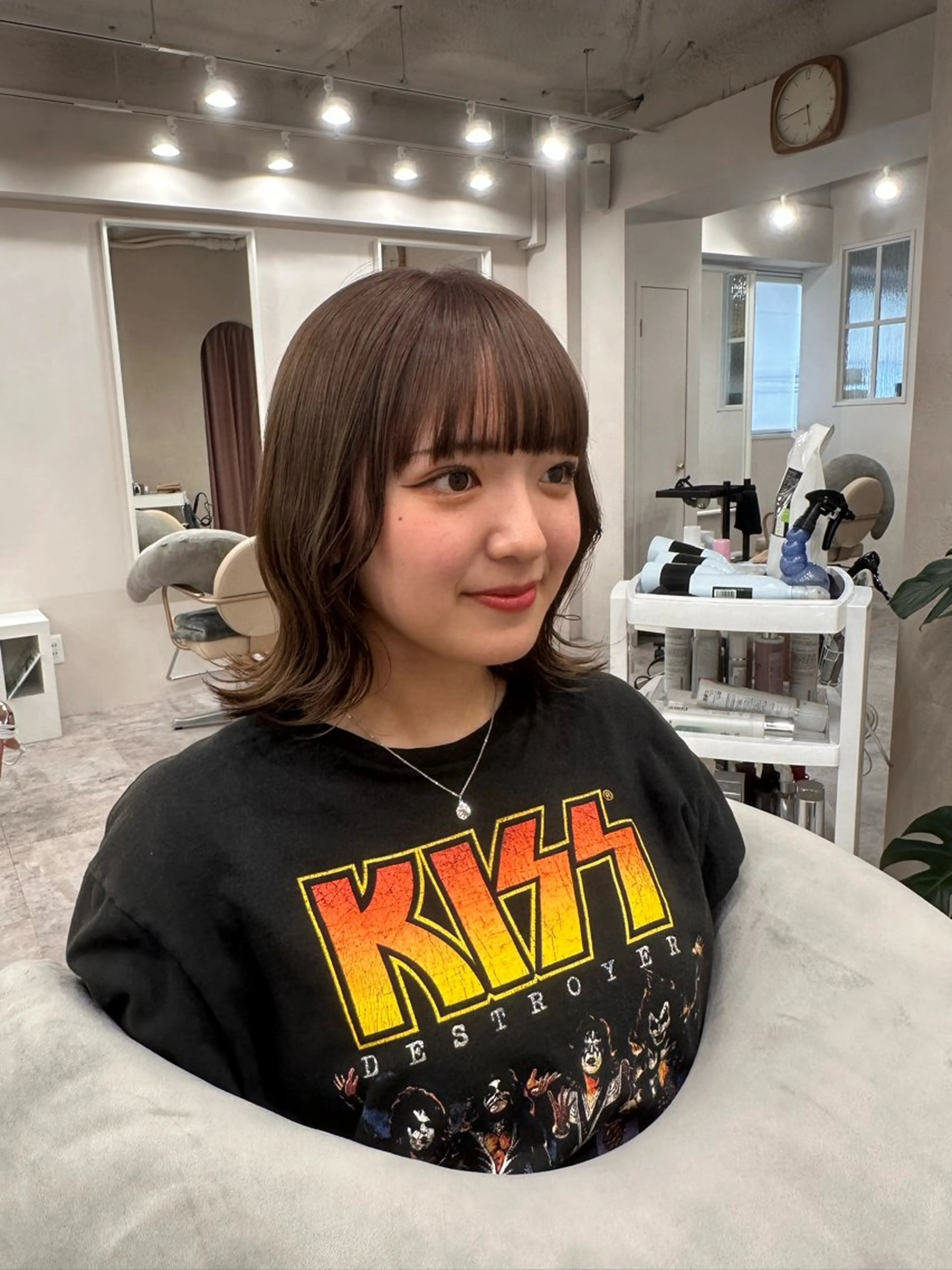 ミディアム ボブ、レイヤー、 ハイトーン、古淵のヘアスタイル