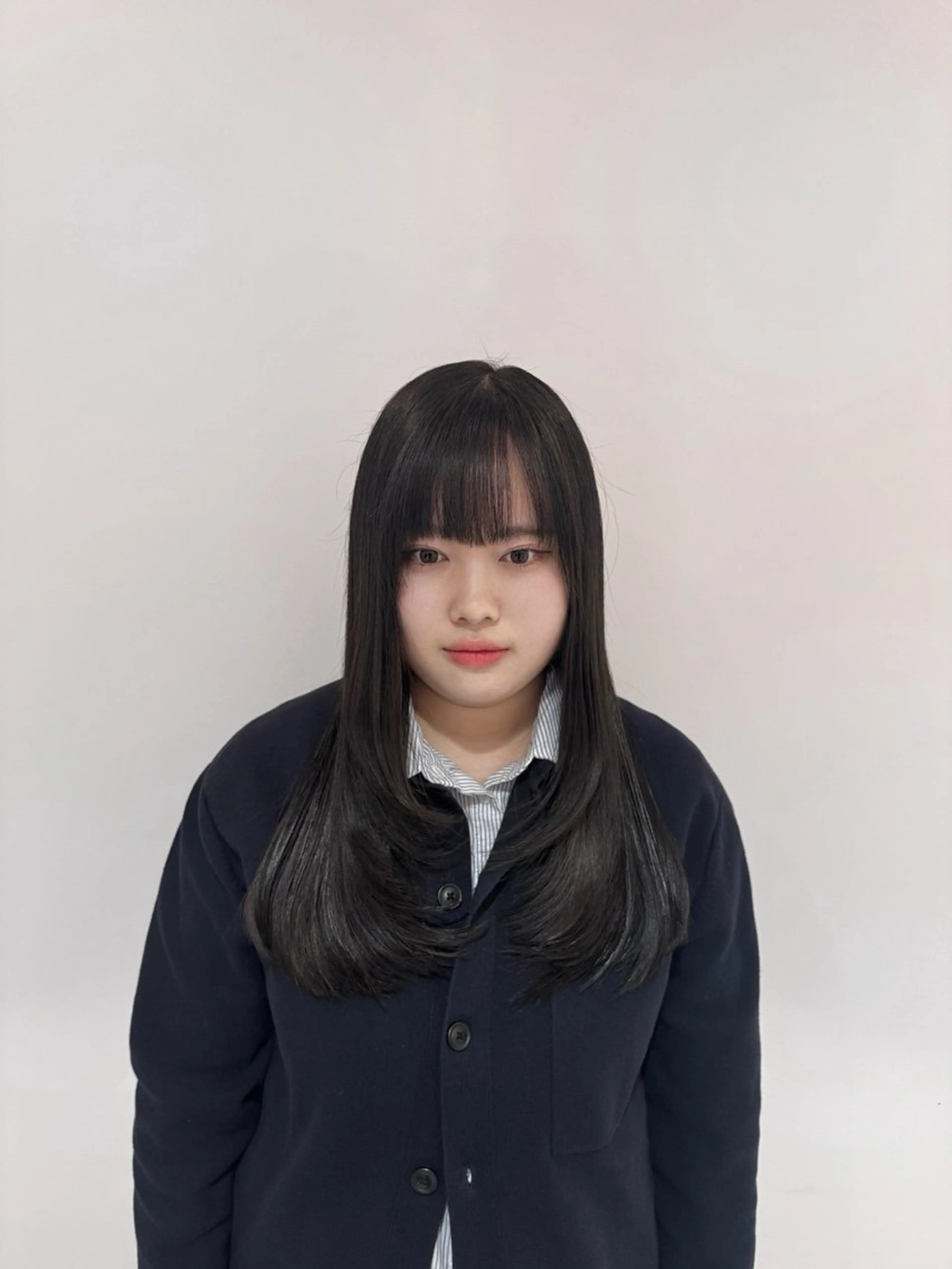 セミロング 顔周りカット 髪質改善 韓国風ヘア レイヤーカット 縮毛矯正 カット ヘアカラー トリートメント 韓国トレンドカット ★むなかたももかのヘアスタイル