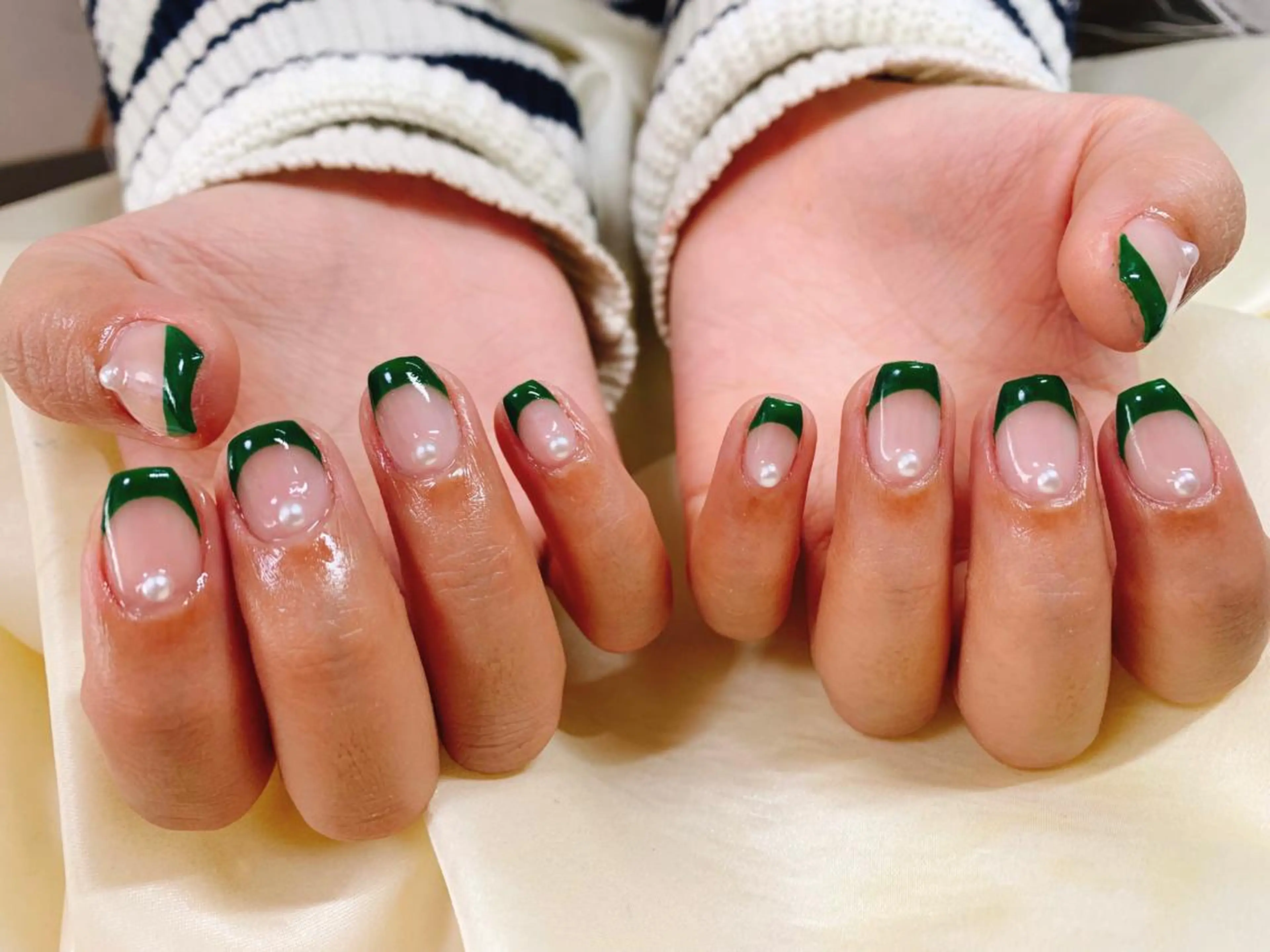 ネイル オーロラネイル フラワーネイル フットネイル フレンチネイル ジェルネイル kikinail 溝の口のネイルデザイン