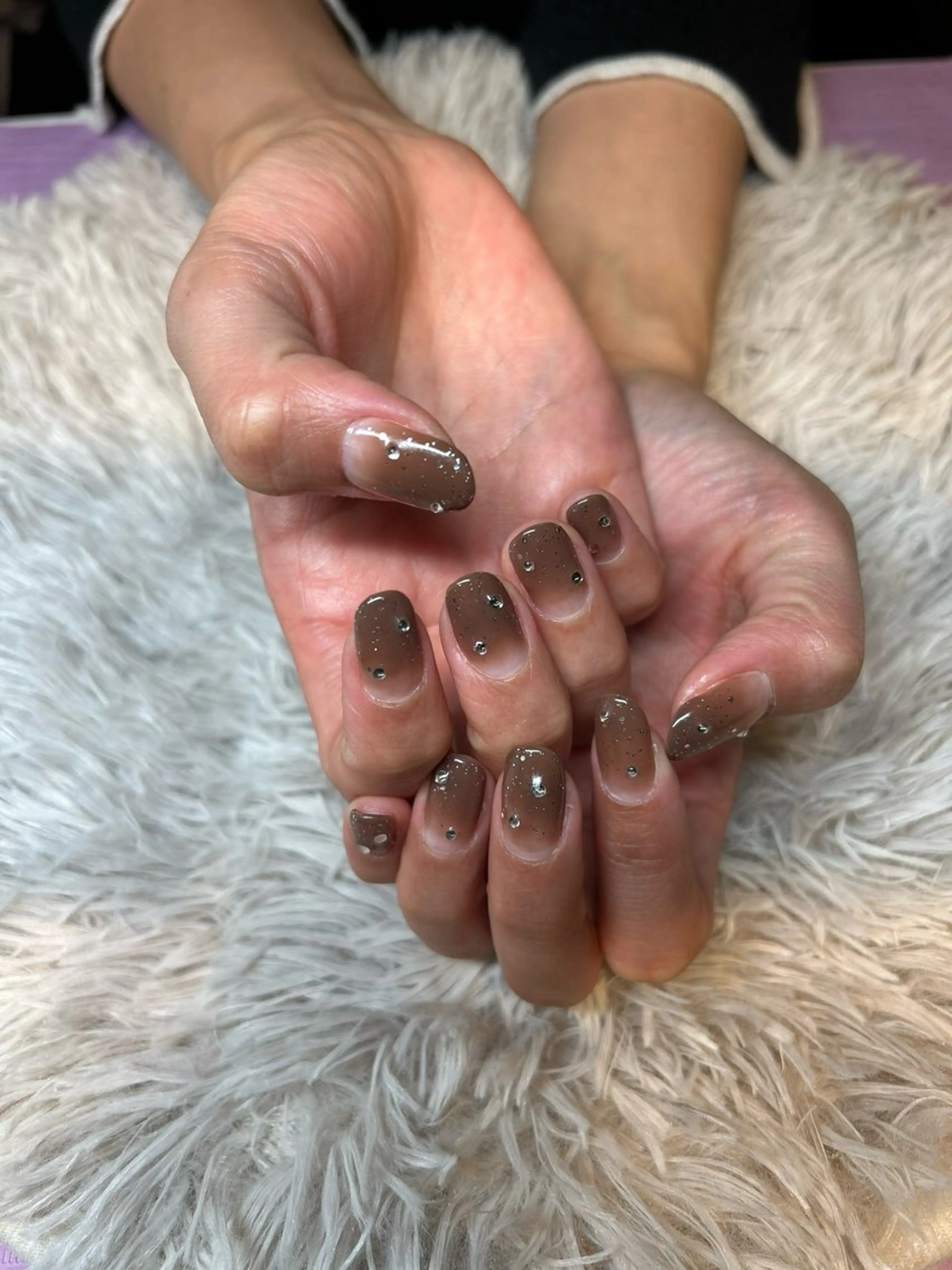 ネイル ストーンネイル ハンドネイル ハンドケア Niko.nail所属・☆ YOSHIEのネイルデザイン