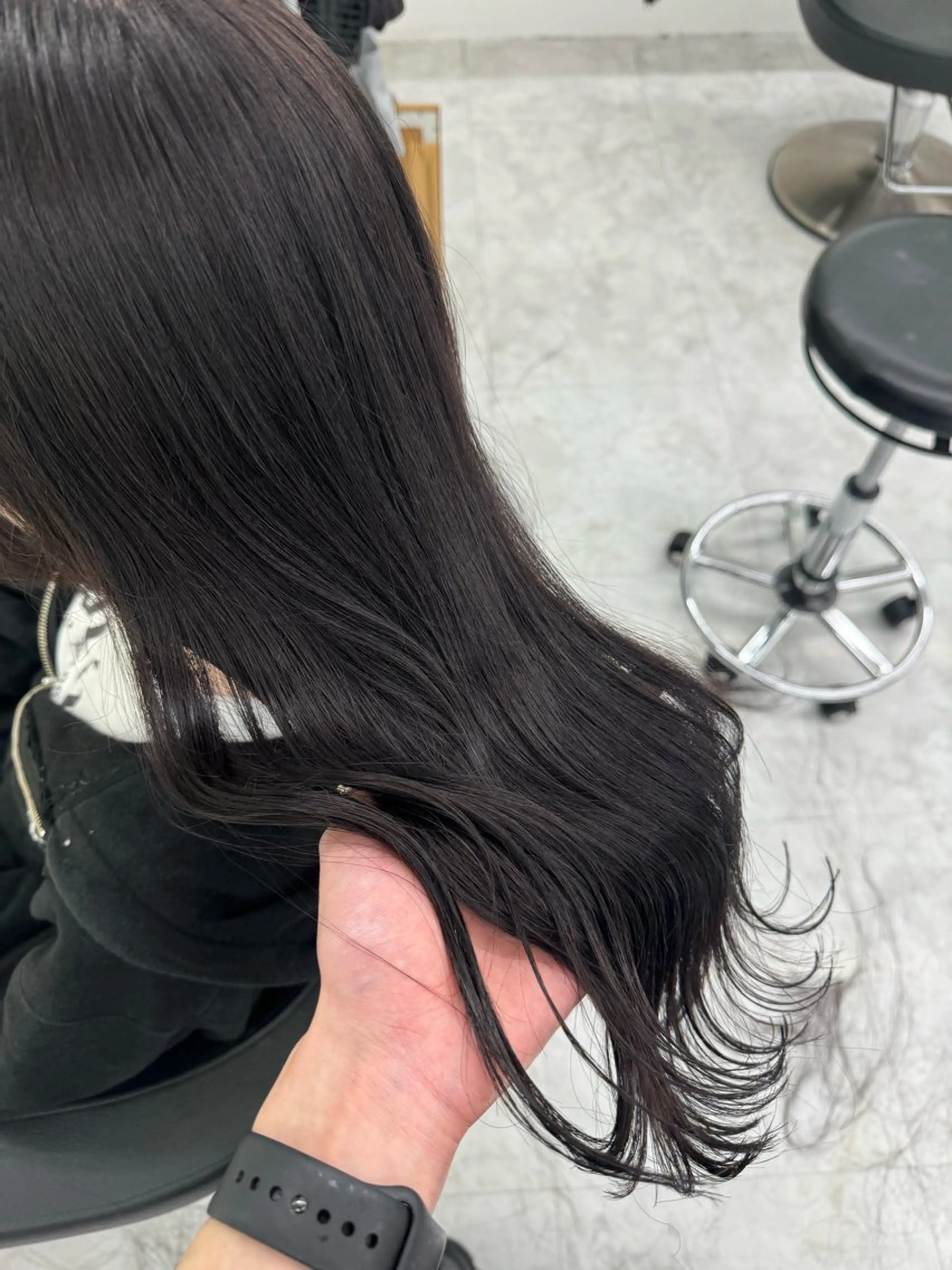 セミロング カラー ヘアアレンジ カット ヘアカラー トリートメント ☁️トレンド✖️ 透明感☁️りくのヘアスタイル