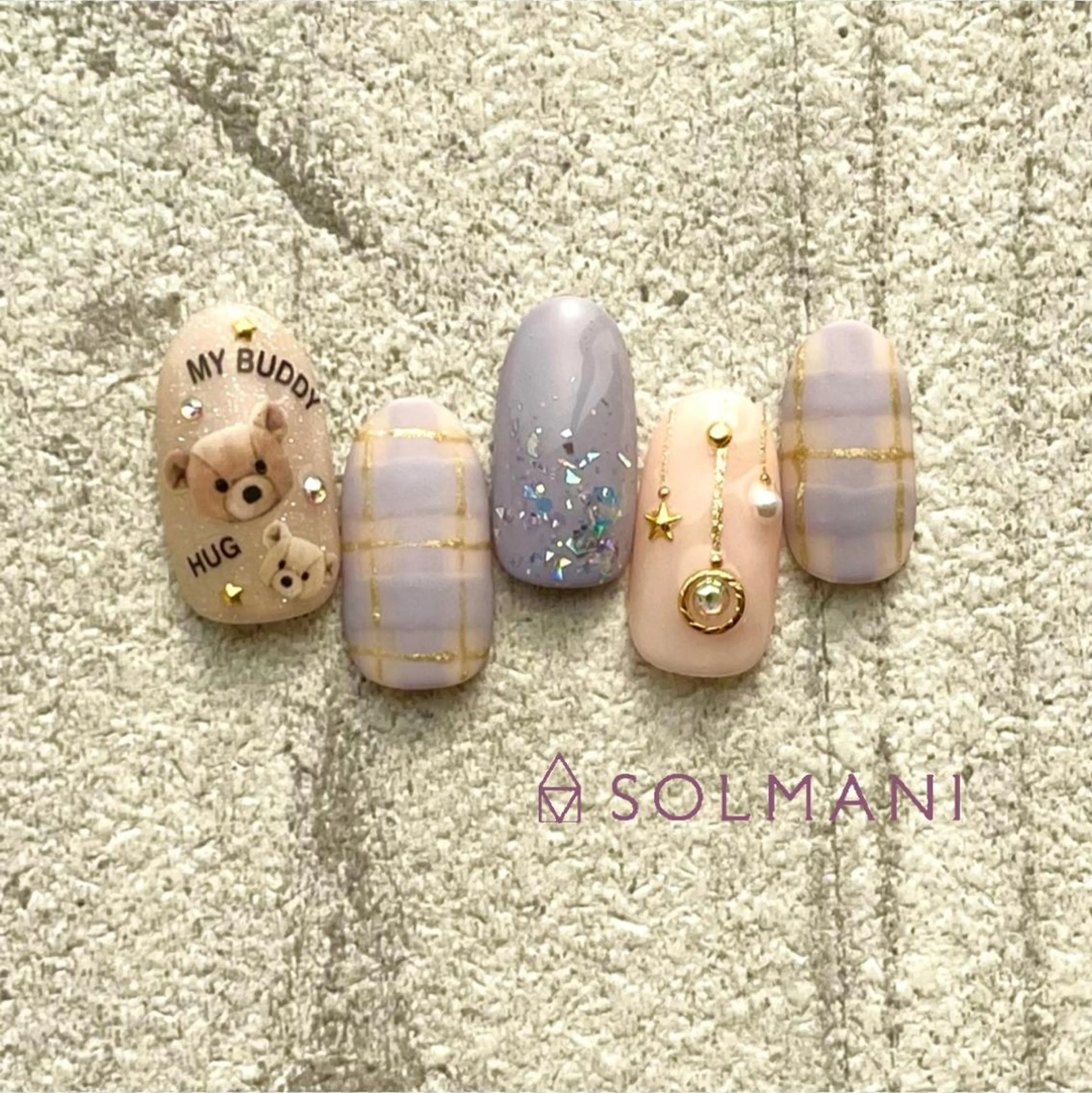 ネイル SOLMANI 予約担当のネイルデザイン