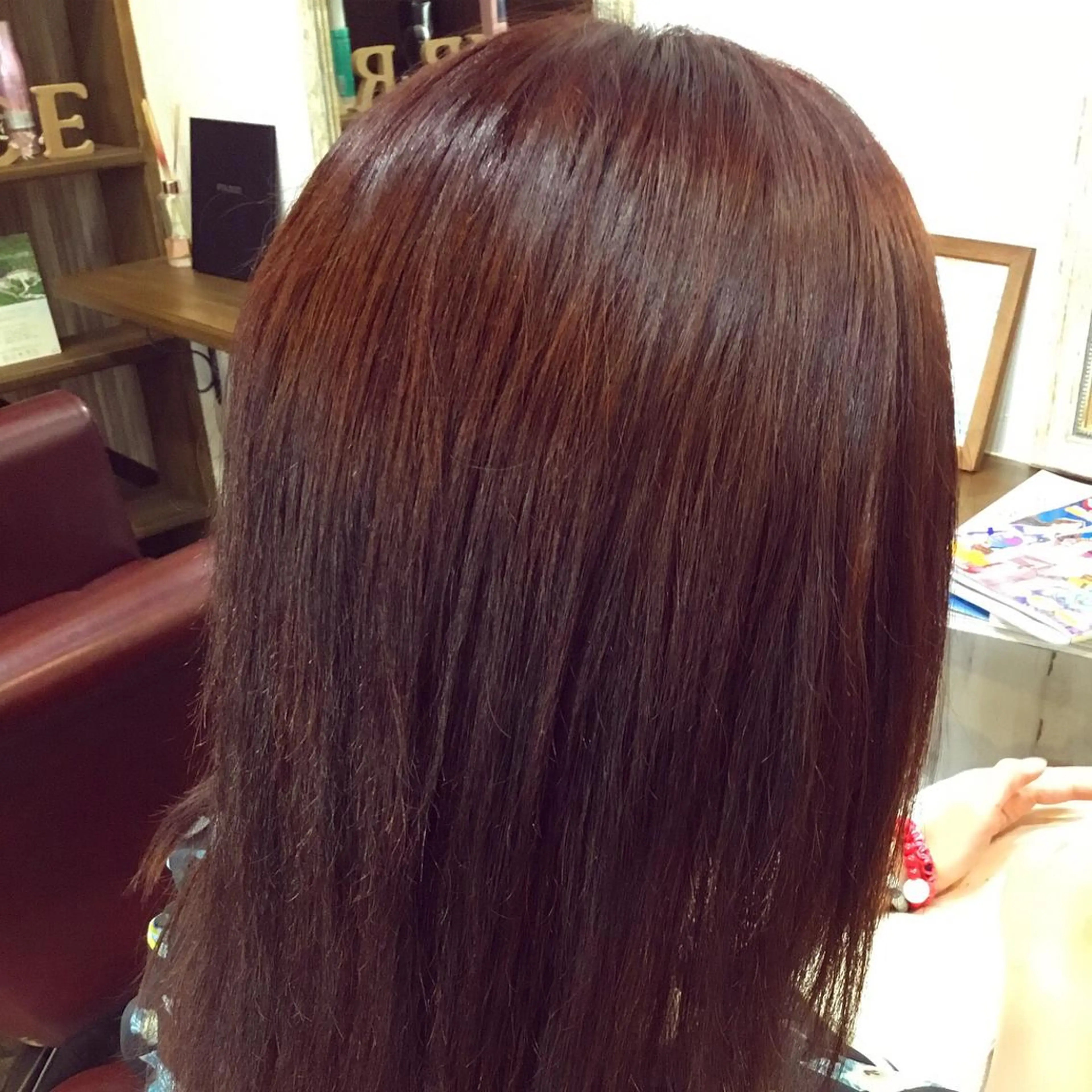 ミディアム カラー 金崎 新吾のヘアスタイル