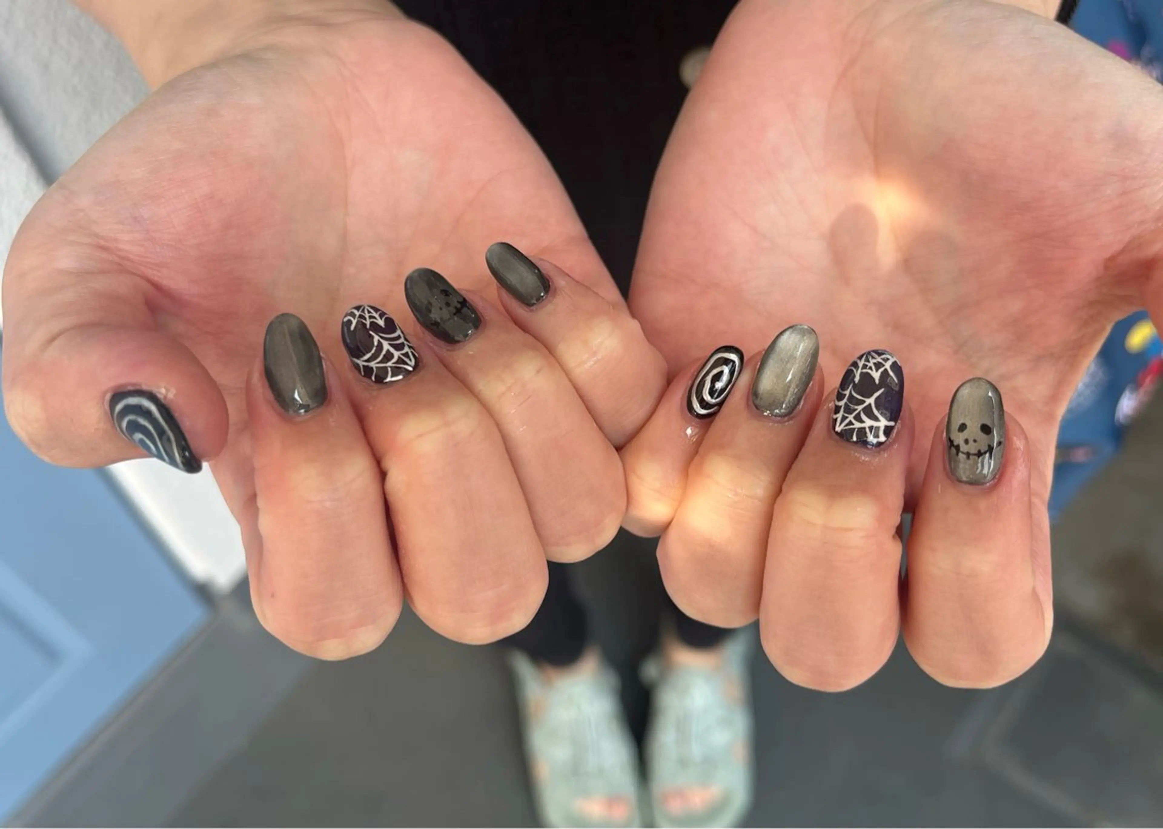 ネイル オーロラネイル ブルー フットネイル フレンチネイル ジェルネイル kiki nail たまプラーザのネイルデザイン
