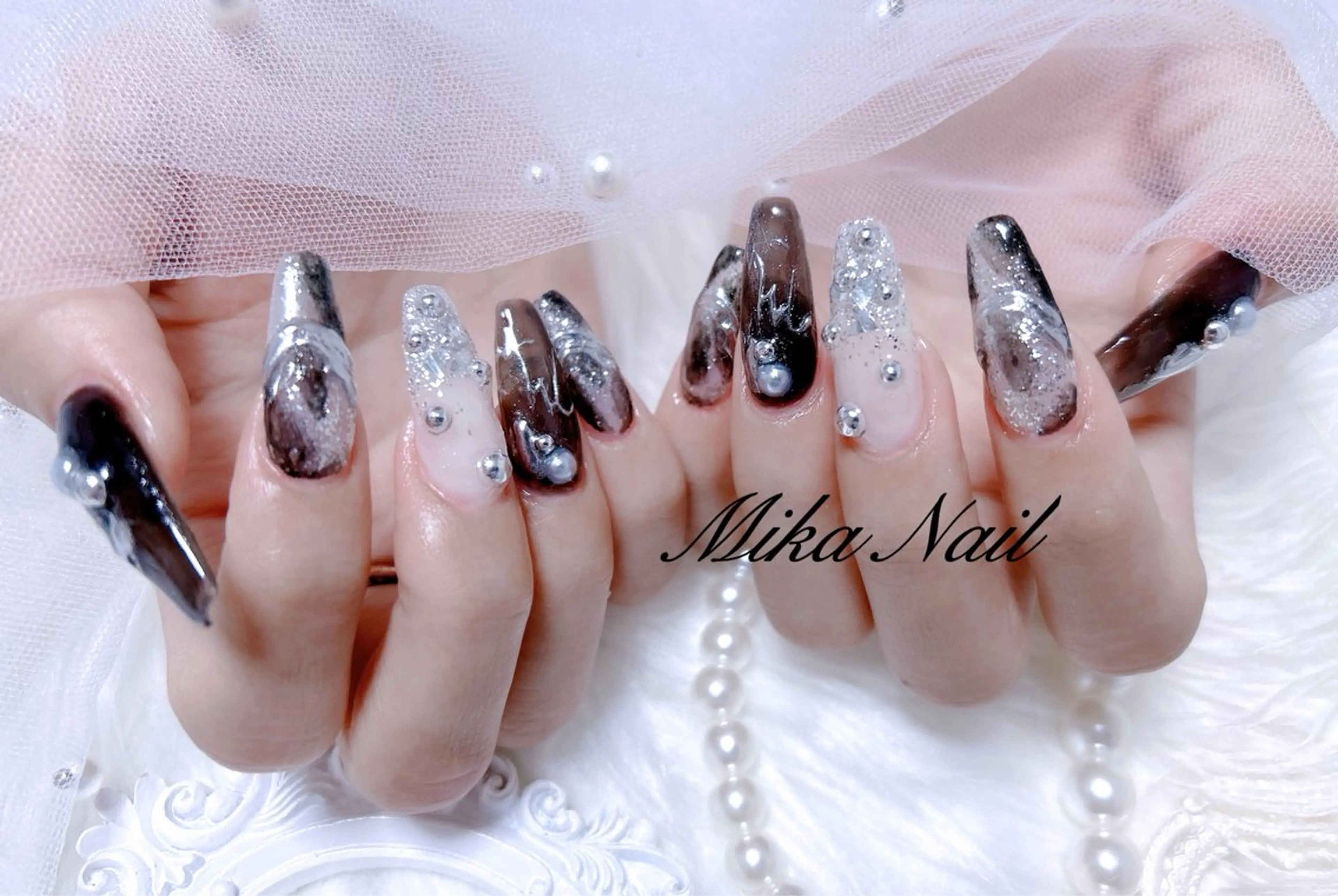 ネイル アートネイル ミラーネイル ニュアンスネイル Mika Nailのネイルデザイン