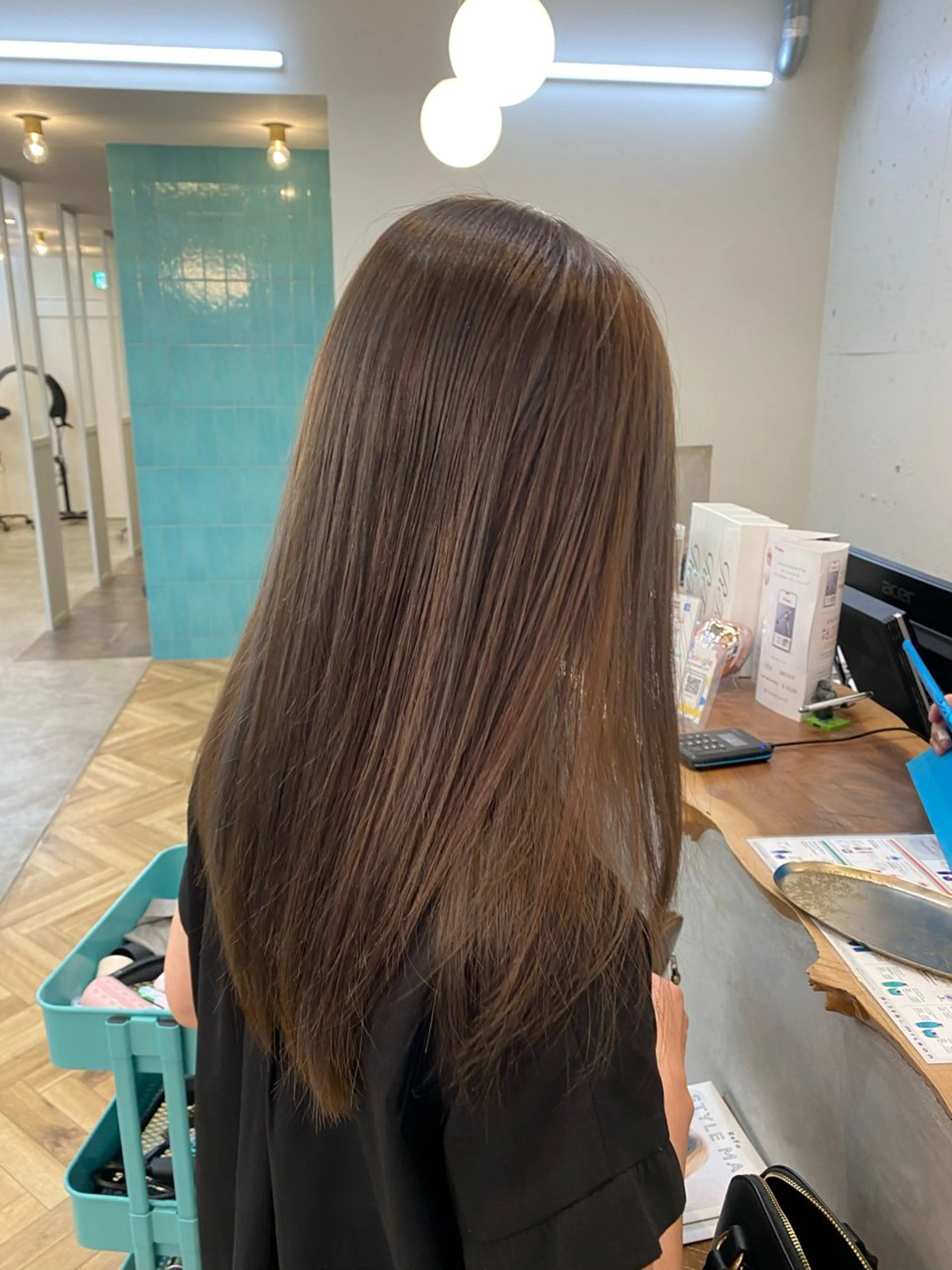 セミロング カラー ROMMY所属・似合わせヘア 💇🏻‍♀/マリアのヘアスタイル