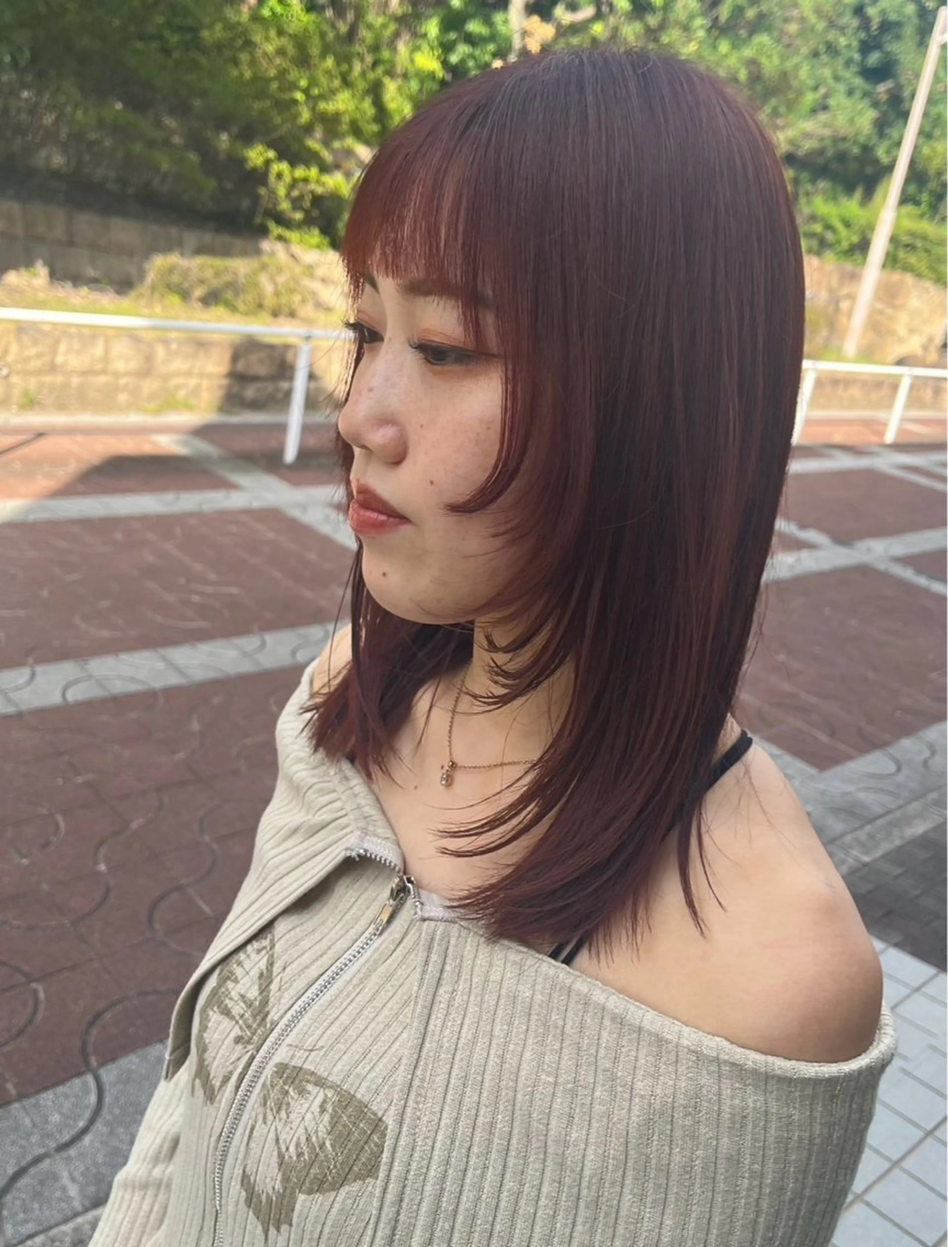 ミディアム カラー ブリーチ ダブルカラー エドルカラー インナーカラー ブリーチなしカラー カット ヘアカラー トリートメント 髪質改善/レイヤー/ ボブ/磯野史歩のヘアスタイル