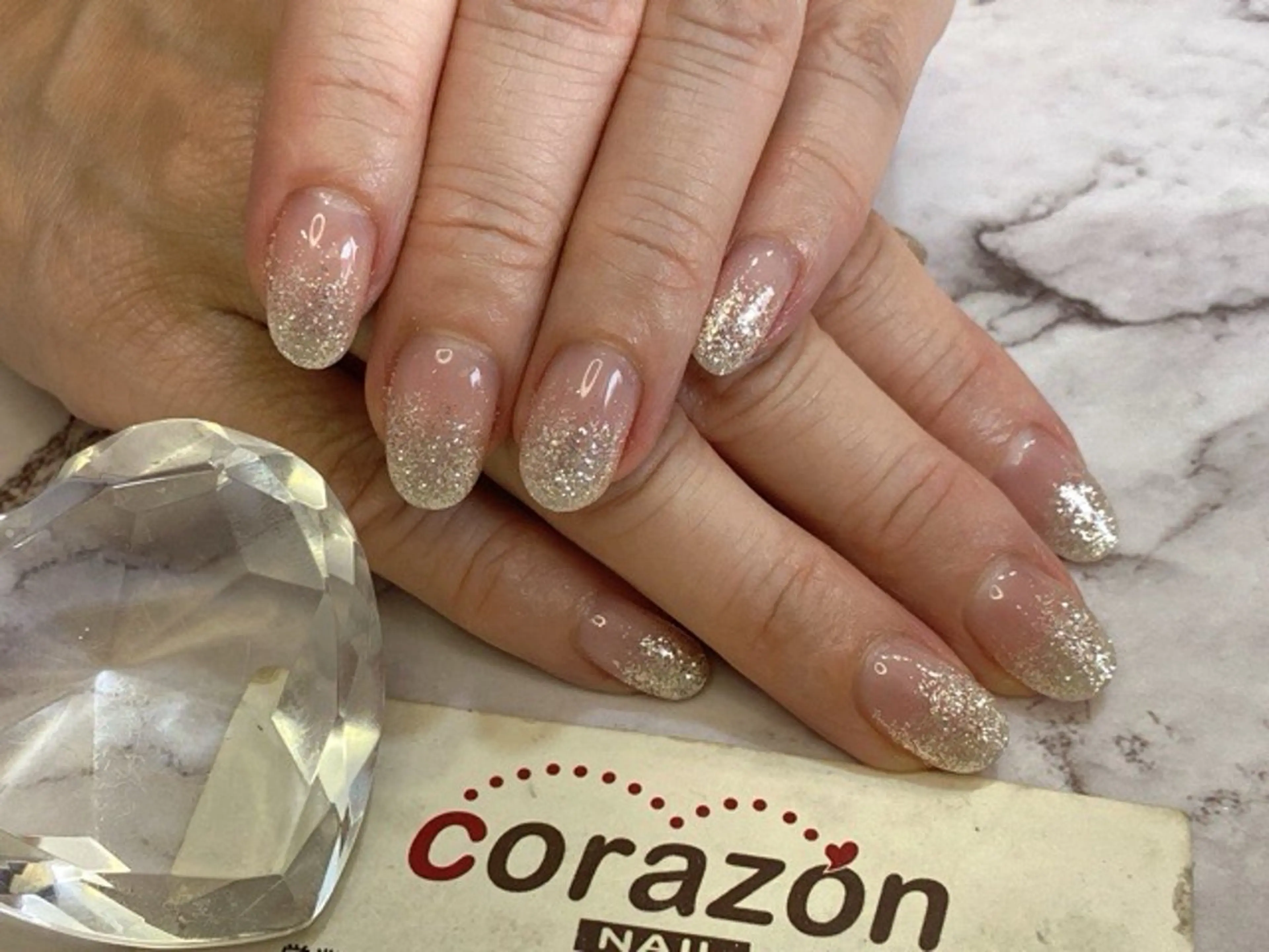 ネイル ジェルネイル ゴールド グラデーション ラメ(グリッター) ラメグラデーション corazon所属・ネイリスト aicoのネイルデザイン