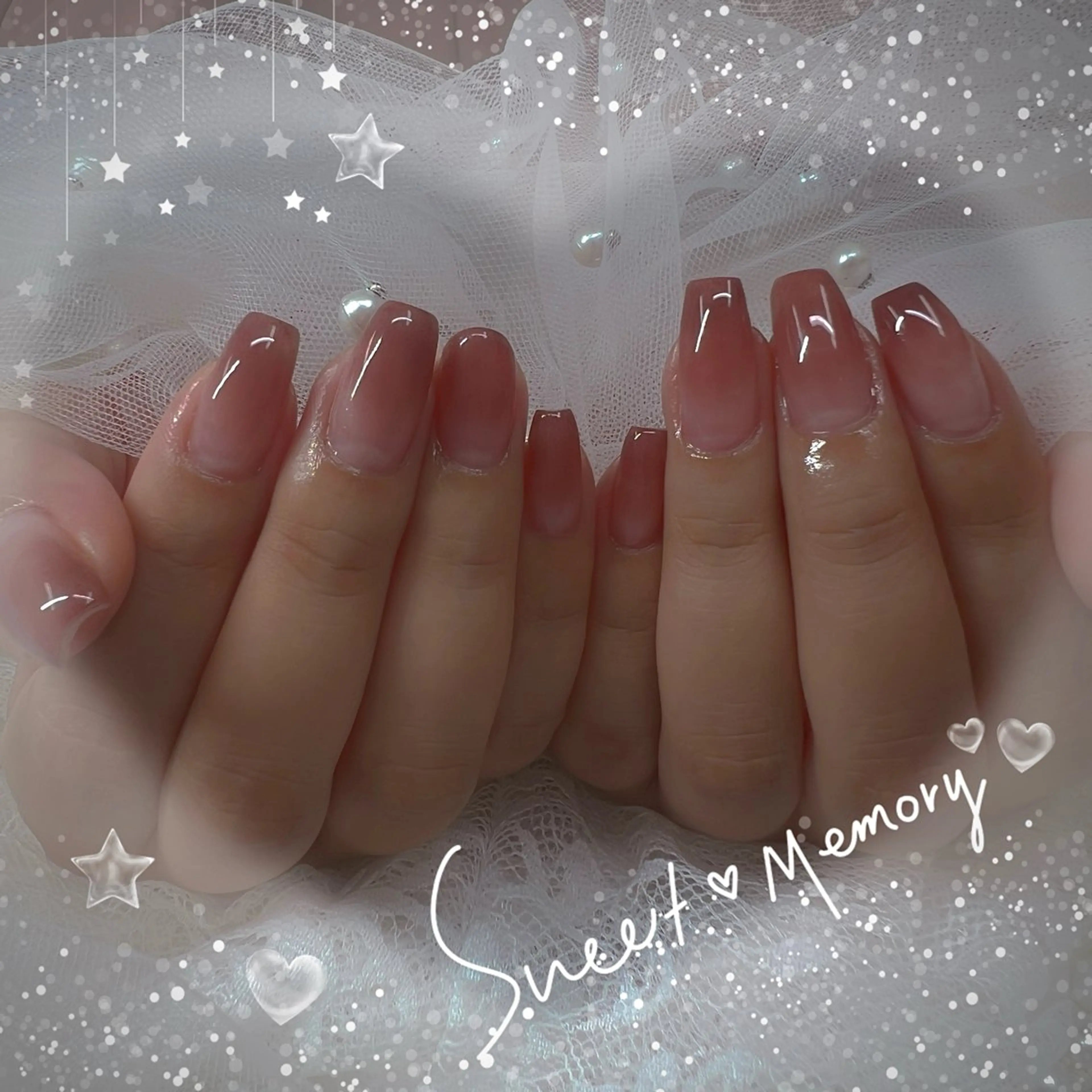 ネイル チークネイル フレンチネイル ガーリー ガラスフレンチ グラデーション ハンドネイル Chill Nailsalonのネイルデザイン