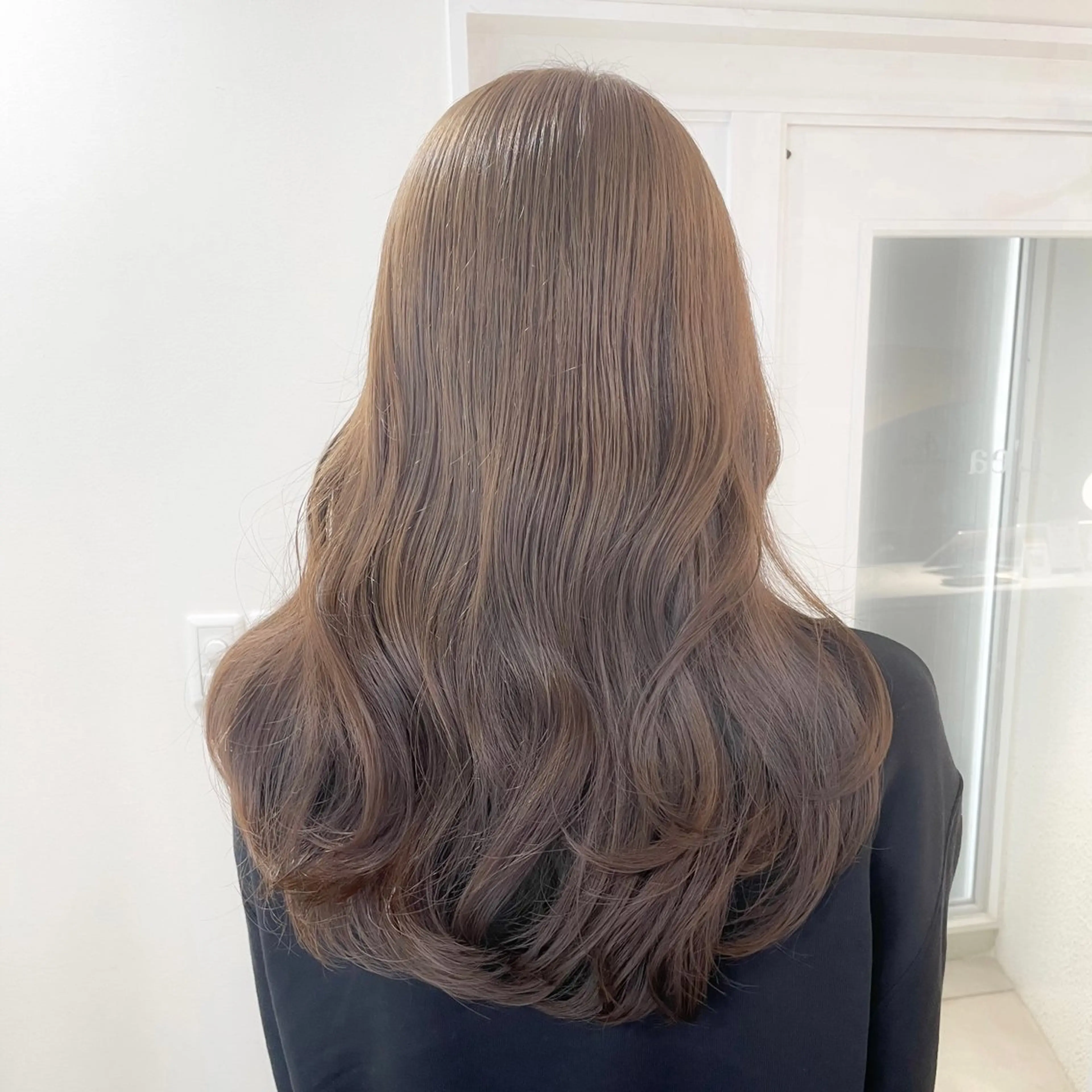 セミロング カラー バレイヤージュ ベージュカラー ブリーチ ケアブリーチ ダブルカラー ミディアム/顔周り/ ベージュ🌼mayuのヘアスタイル