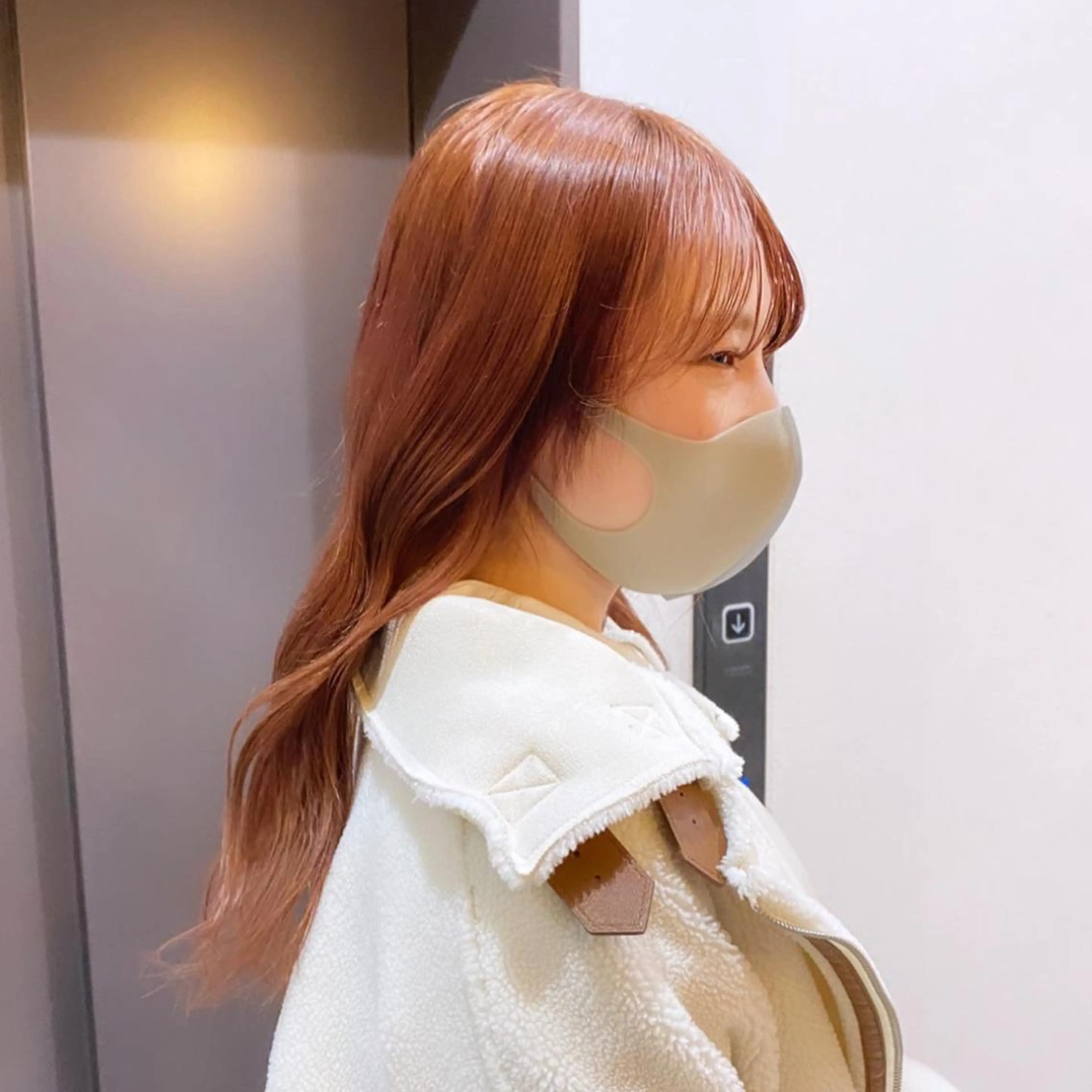 セミロング カラー Hair & make Lamp所属・梅田のブリーチ特化 美容師KAI🥰のヘアスタイル