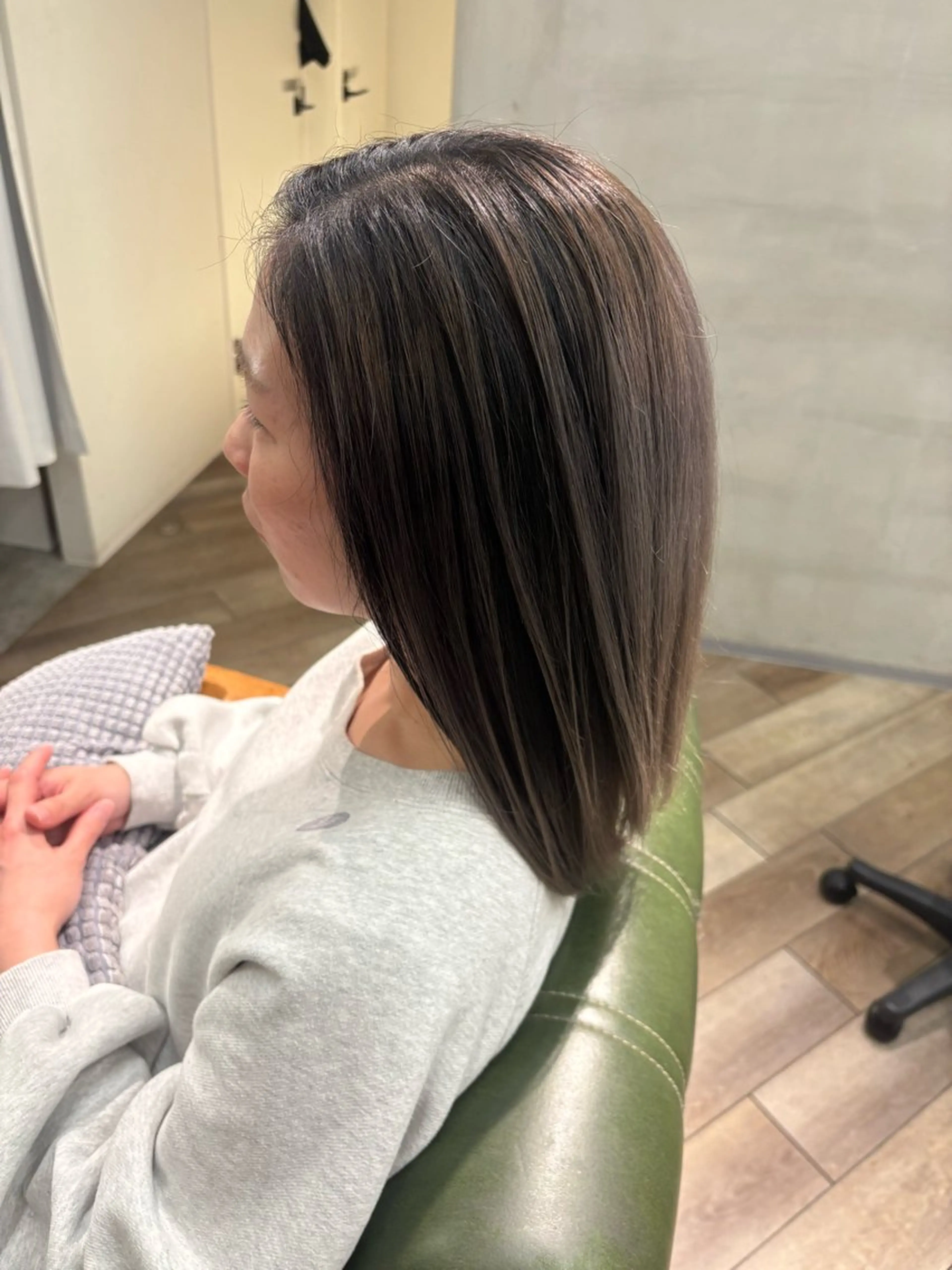 セミロング カラー ヘアカラー 鮫島 海斗のヘアスタイル