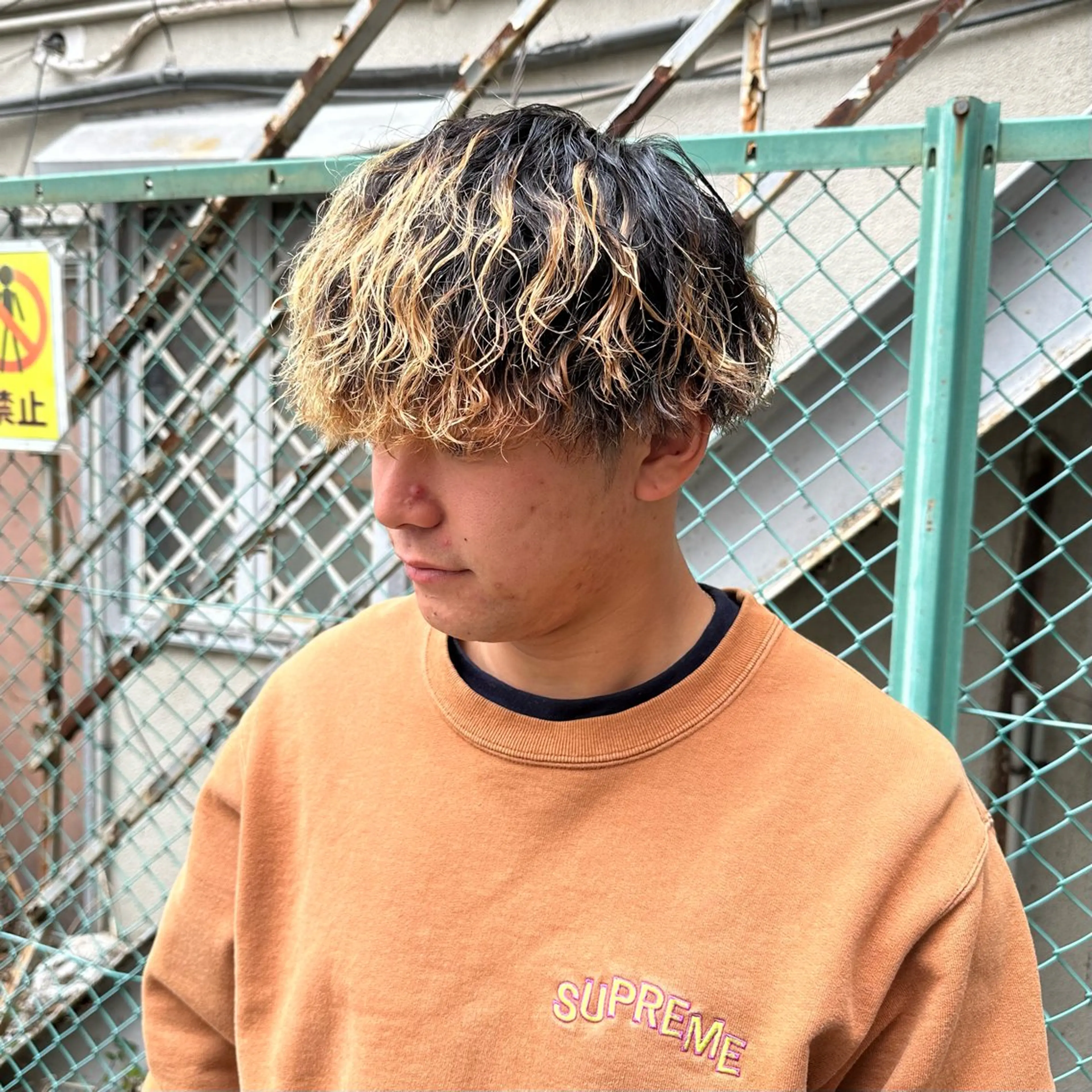 ショート カラー パーマ メンズ パーマ職人 渡邊　優雅のヘアスタイル