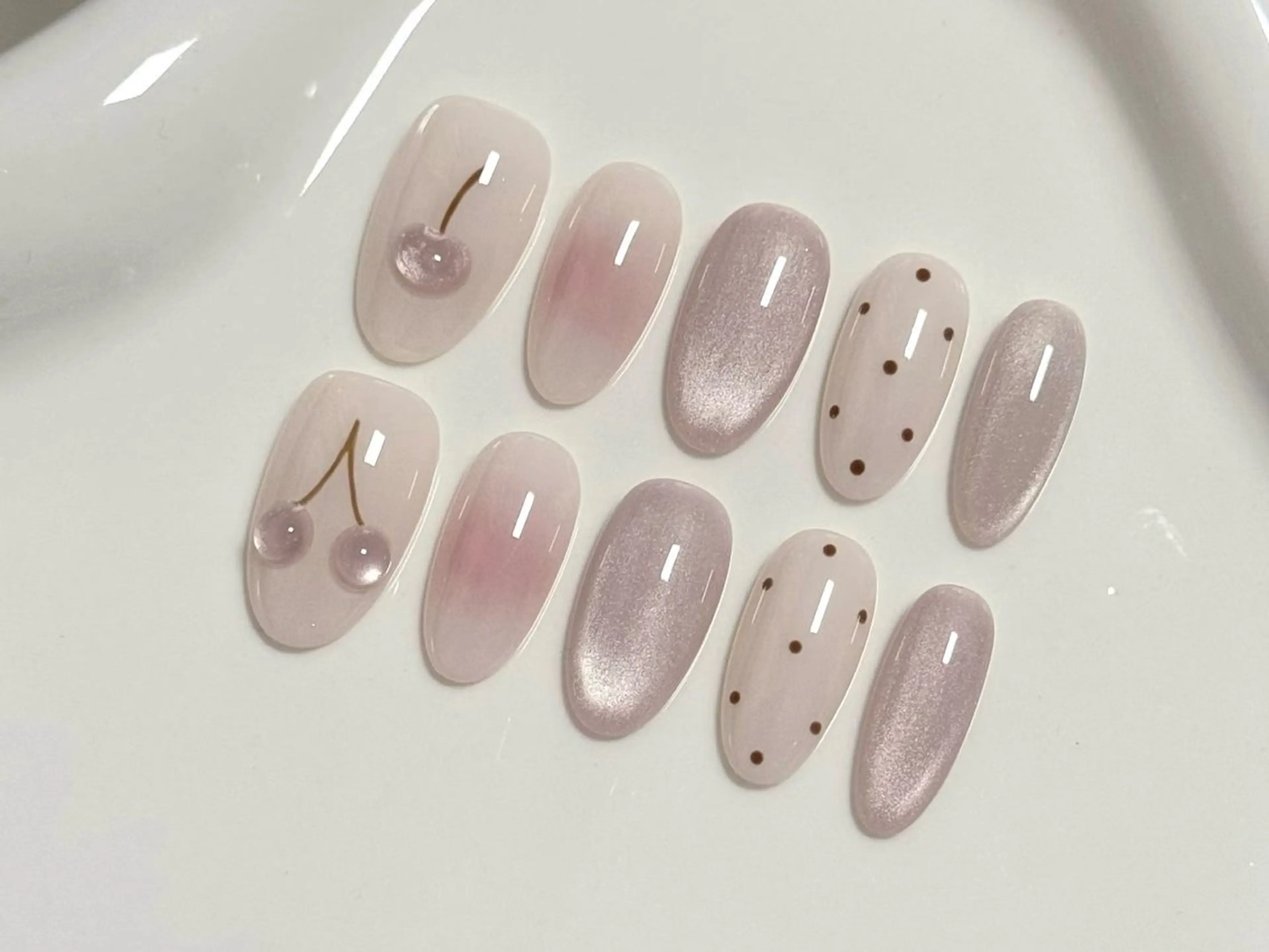 ネイル チークネイル フットネイル フレンチネイル ジェルネイル ガラスフレンチ ヌドネイルスタジオ もものネイルデザイン