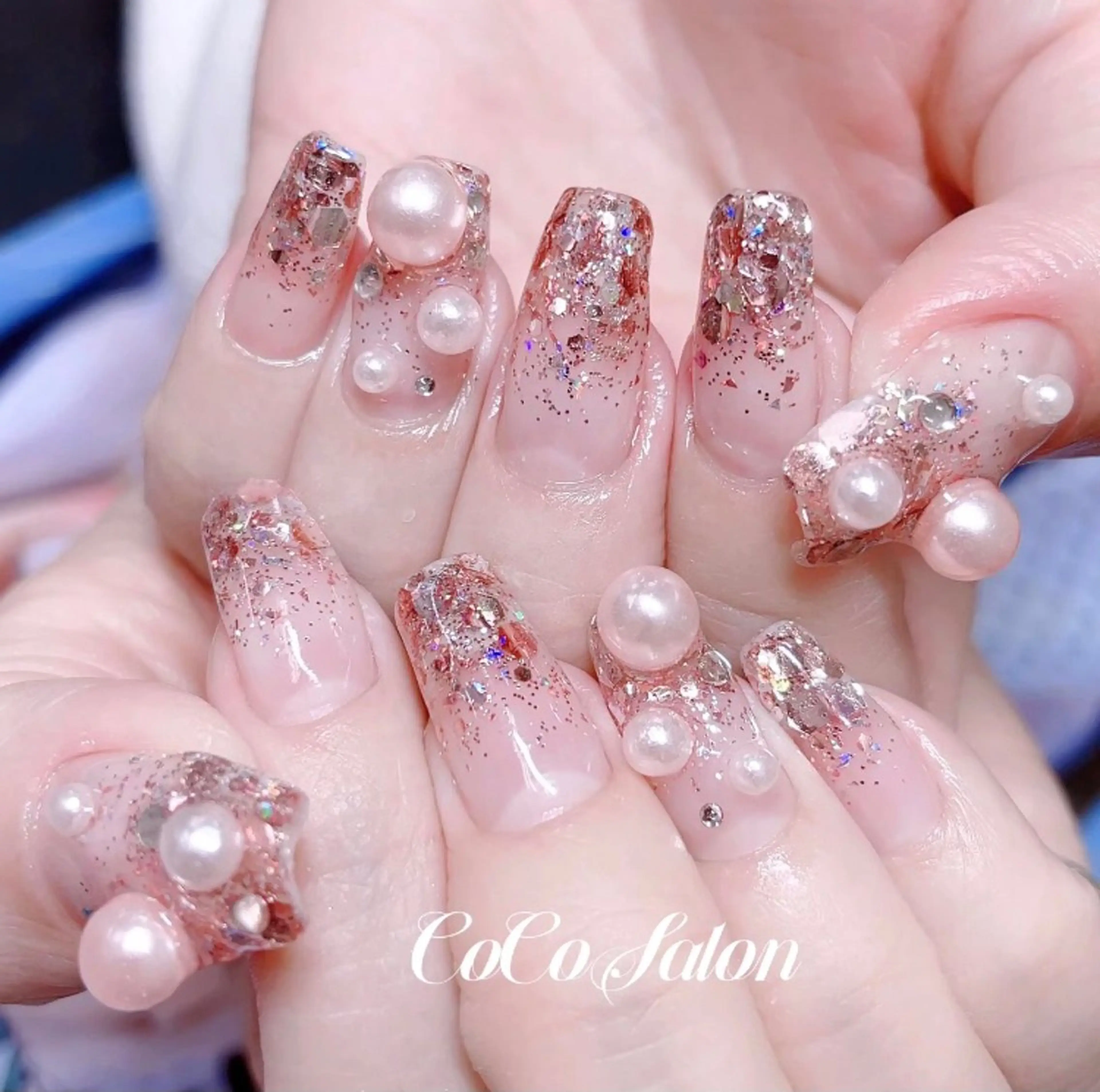 ネイル ジェルネイル キラキラネイル ピンク 春ネイル CoCo Salon ネイル/睫毛/脱毛のネイルデザイン