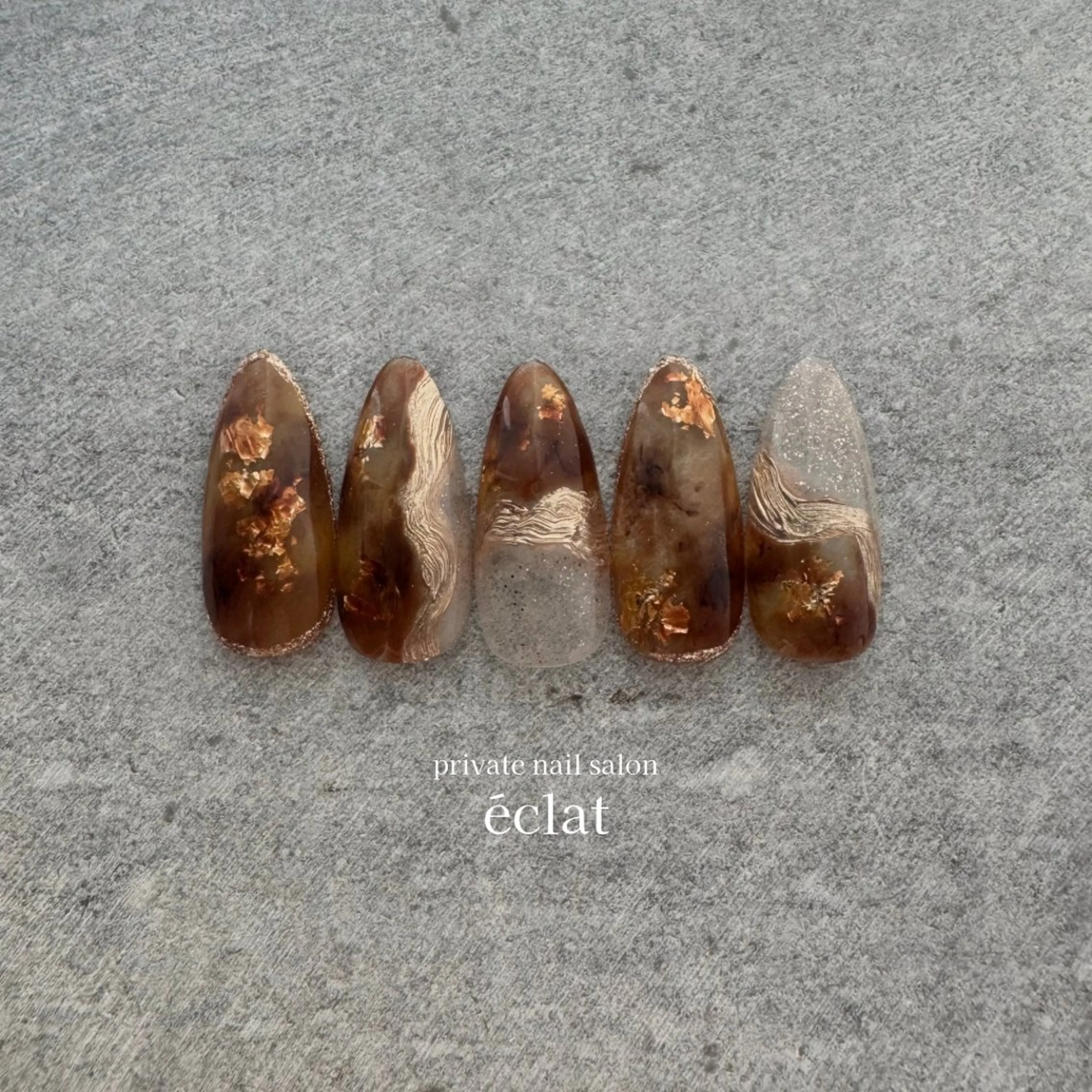 ネイル アートネイル べっ甲ネイル ブラウン ニュアンスネイル nailsalon éclatのネイルデザイン