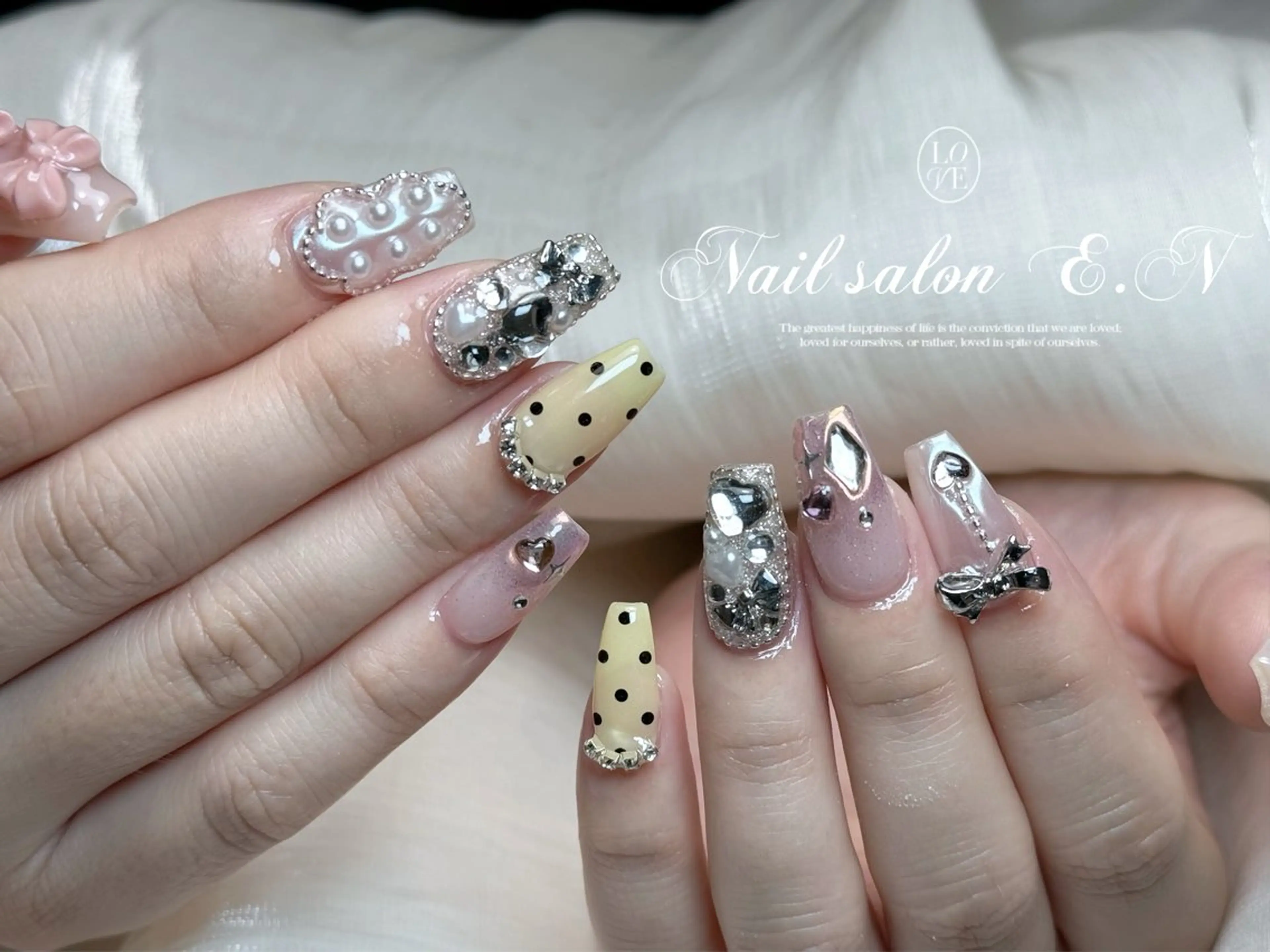 ネイル E.N🦋 長さ出し/持ち込みのネイルデザイン