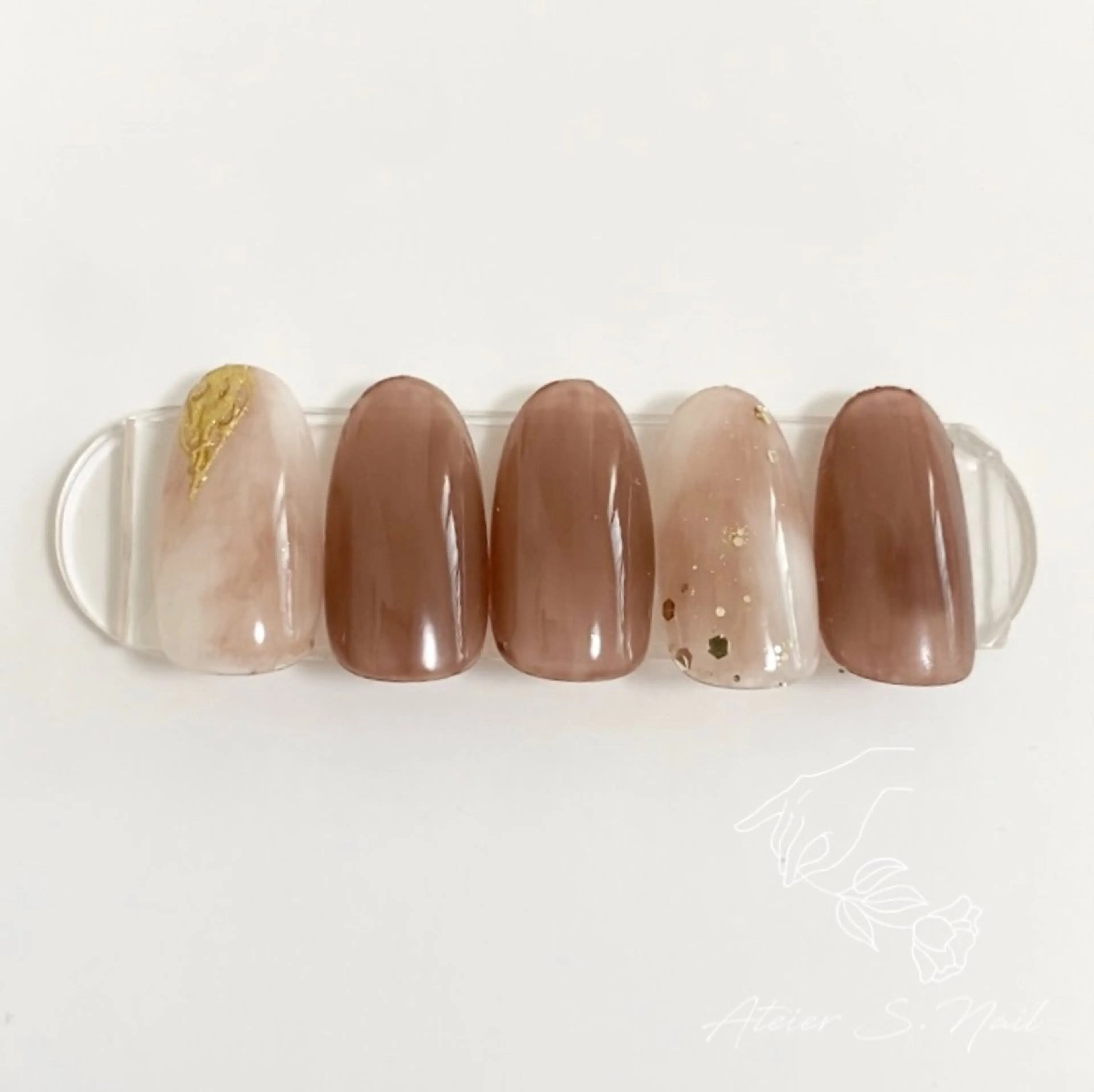 ネイル ブラウン ニュアンスネイル Atelier S.nailのネイルデザイン