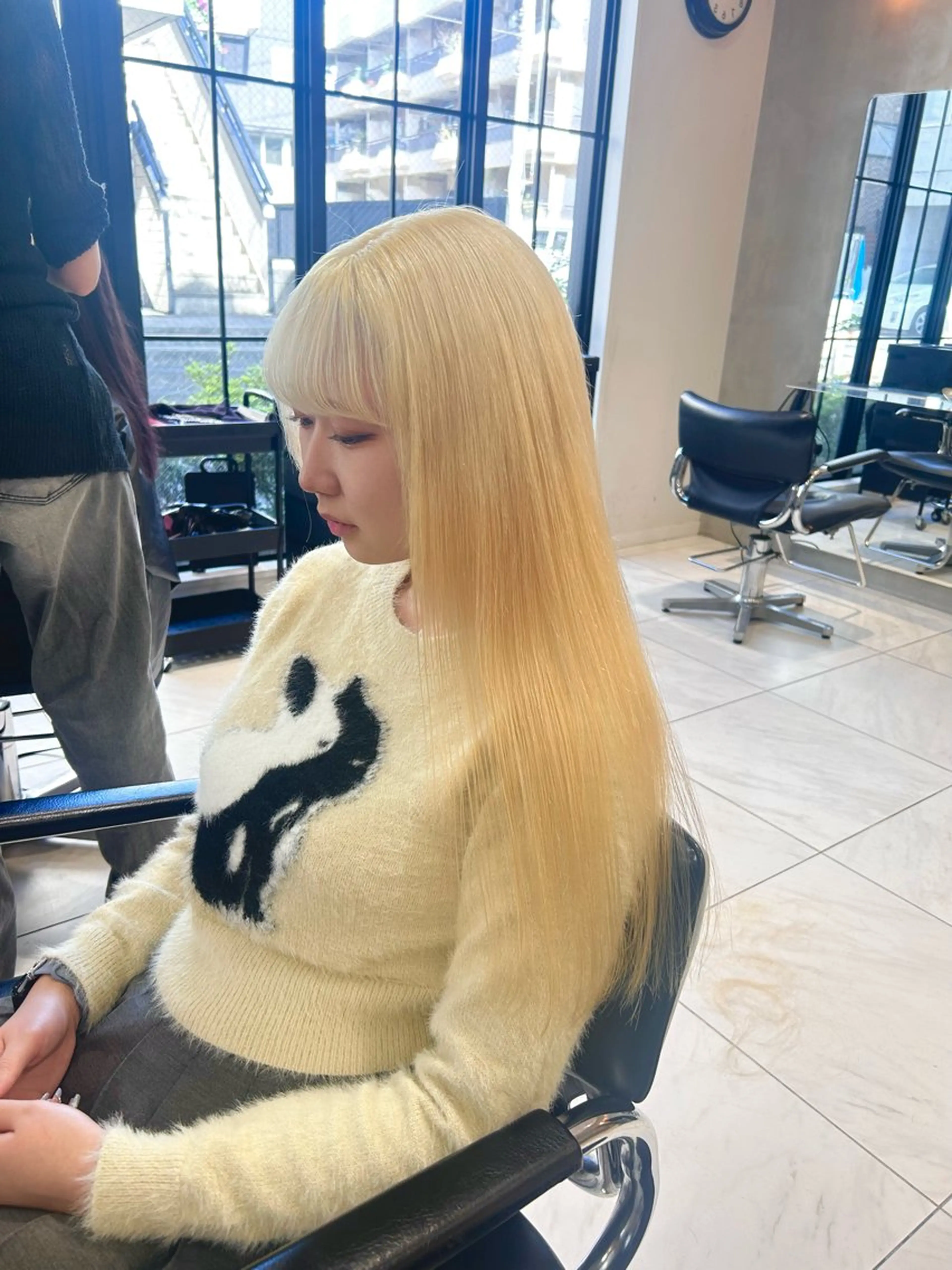 カラー 抜きっぱなしブロンド ヘアカラー トリートメント ヘッドスパ ヘアセット miko🪽地毛風/ ハイトーン/レイヤーのヘアスタイル