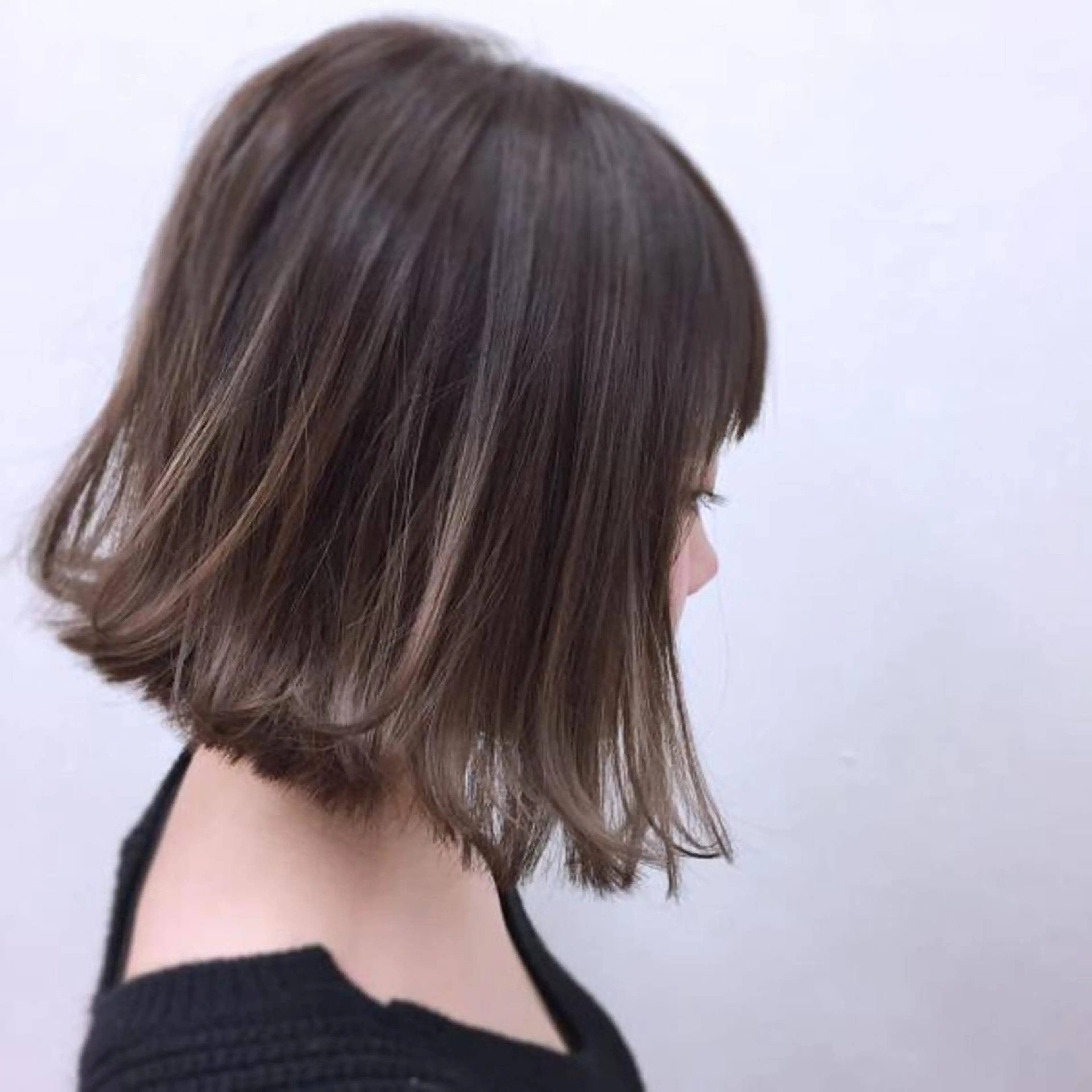 ミディアム シノハラ ガクト ショート/白髪ぼかしのヘアスタイル