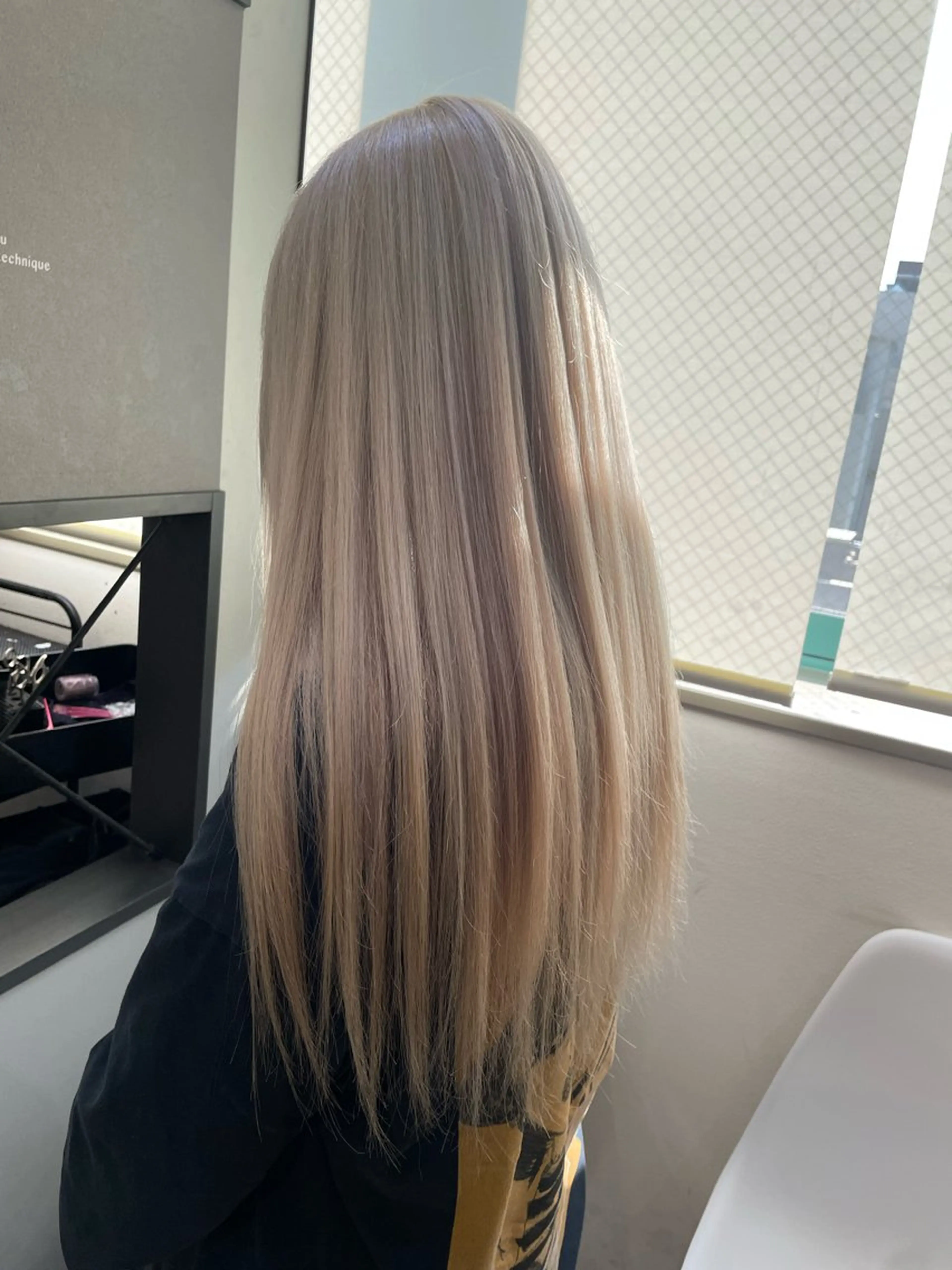 ロング カラー AIRI layer cut hairのヘアスタイル