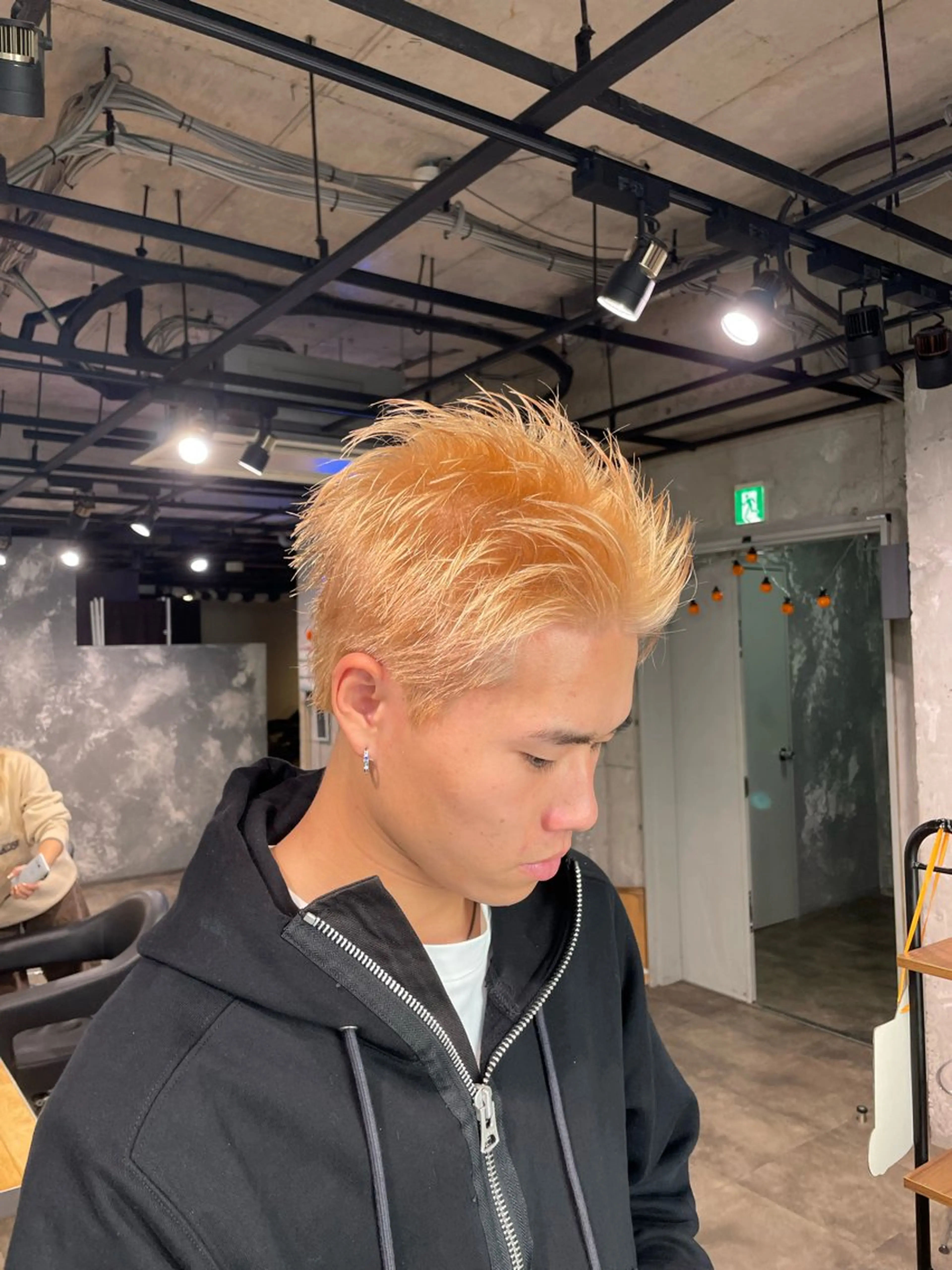 カラー メンズ カット ヘアカラー トリートメント ヘアセット 艶髪/透明感🪽 DISCO🪽のヘアスタイル