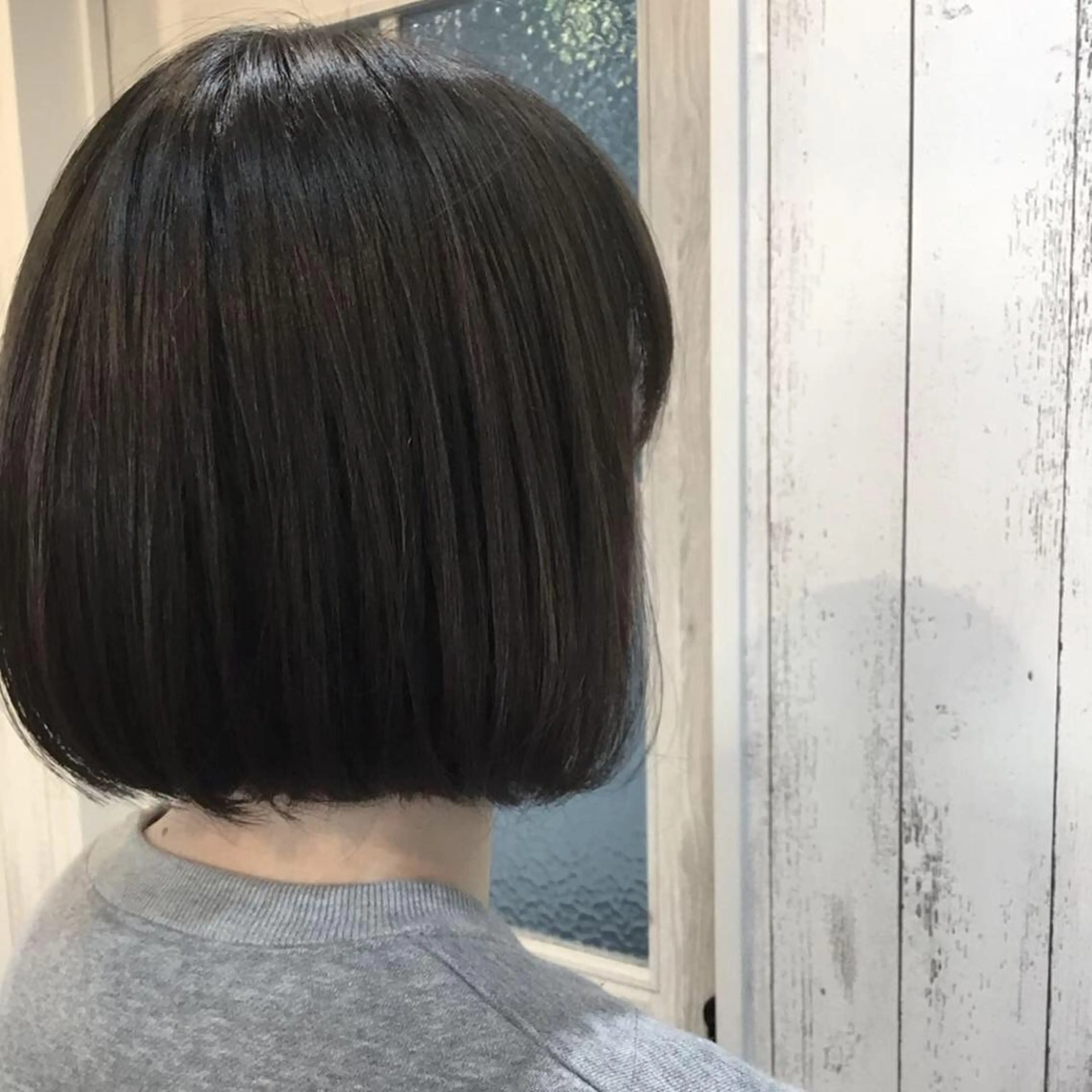 ショート カラー パーマ embrace エンブレイスのヘアスタイル