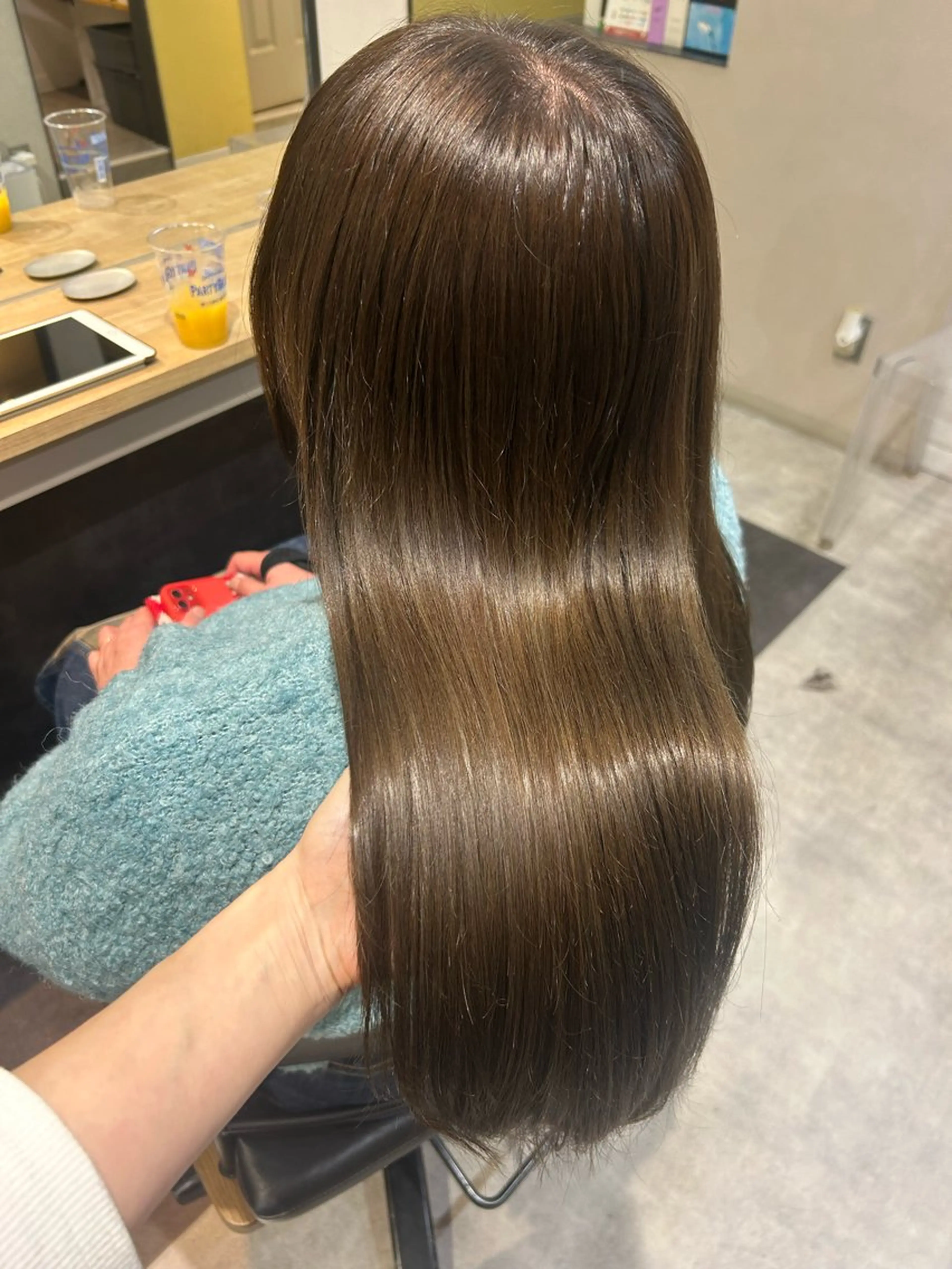 ロング カラー ベージュカラー ブリーチ ブリーチなしカラー オリーブベージュ カット ヘアカラー トリートメント hub hair レイヤー/透明感のヘアスタイル