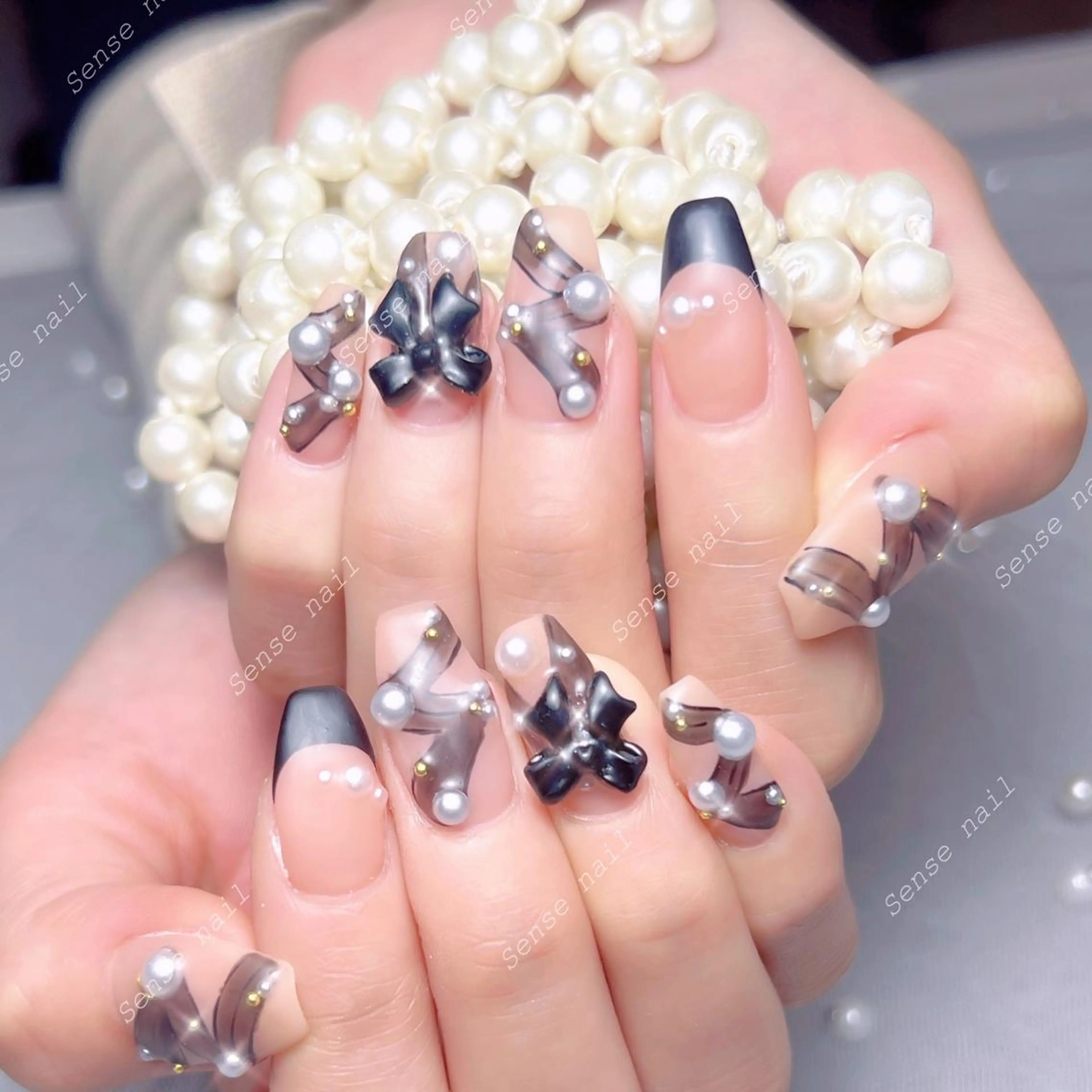 ネイル ハンドネイル Queening 🦋のネイルデザイン