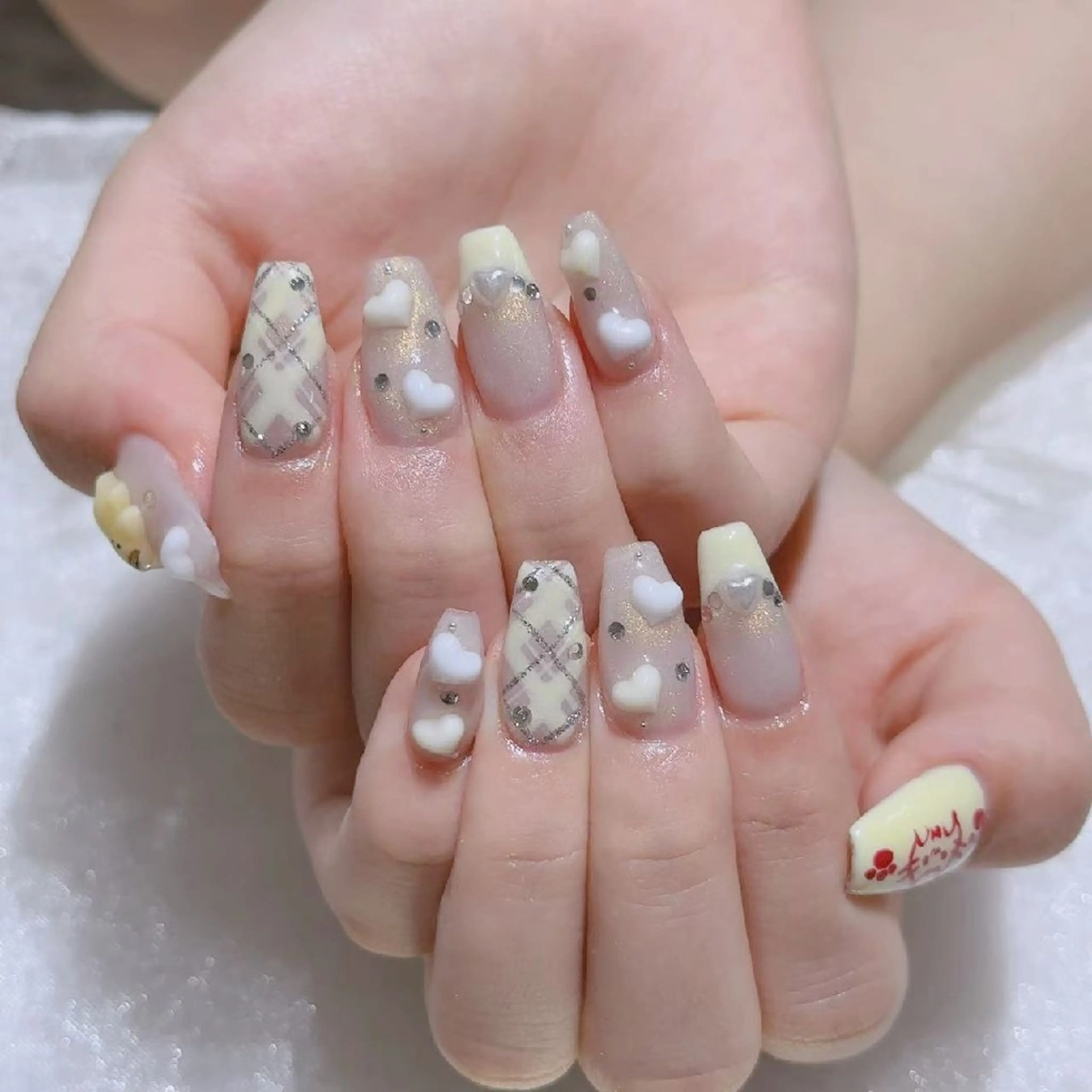 ネイル ハンドネイル Queen's ゆなのネイルデザイン