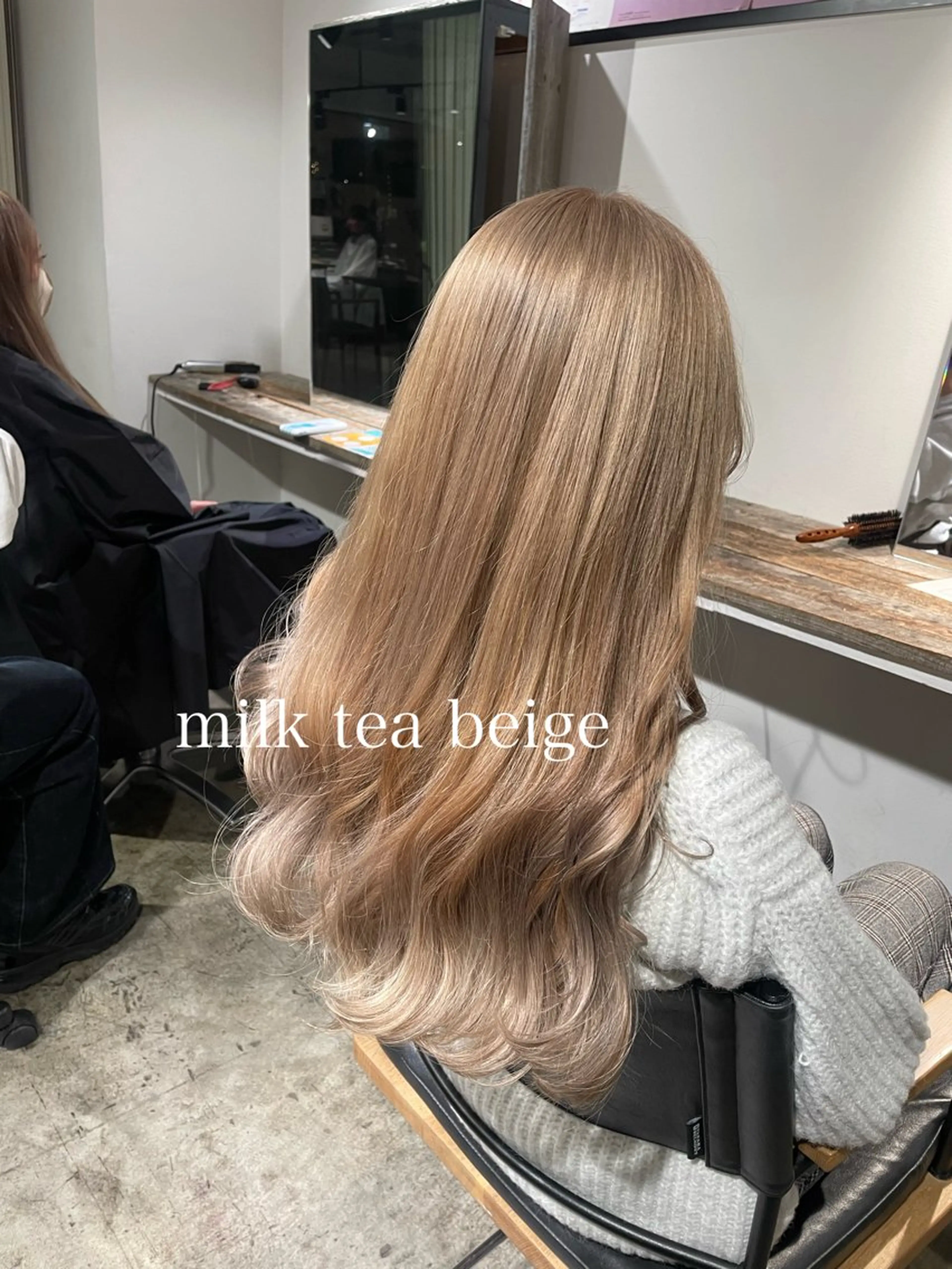 ロング カラー ベージュカラー グラデーションカラー ミルクティーベージュ ヘアカラー トリートメント ハイトーン/レイヤー /ケアブリーチ石川治のヘアスタイル