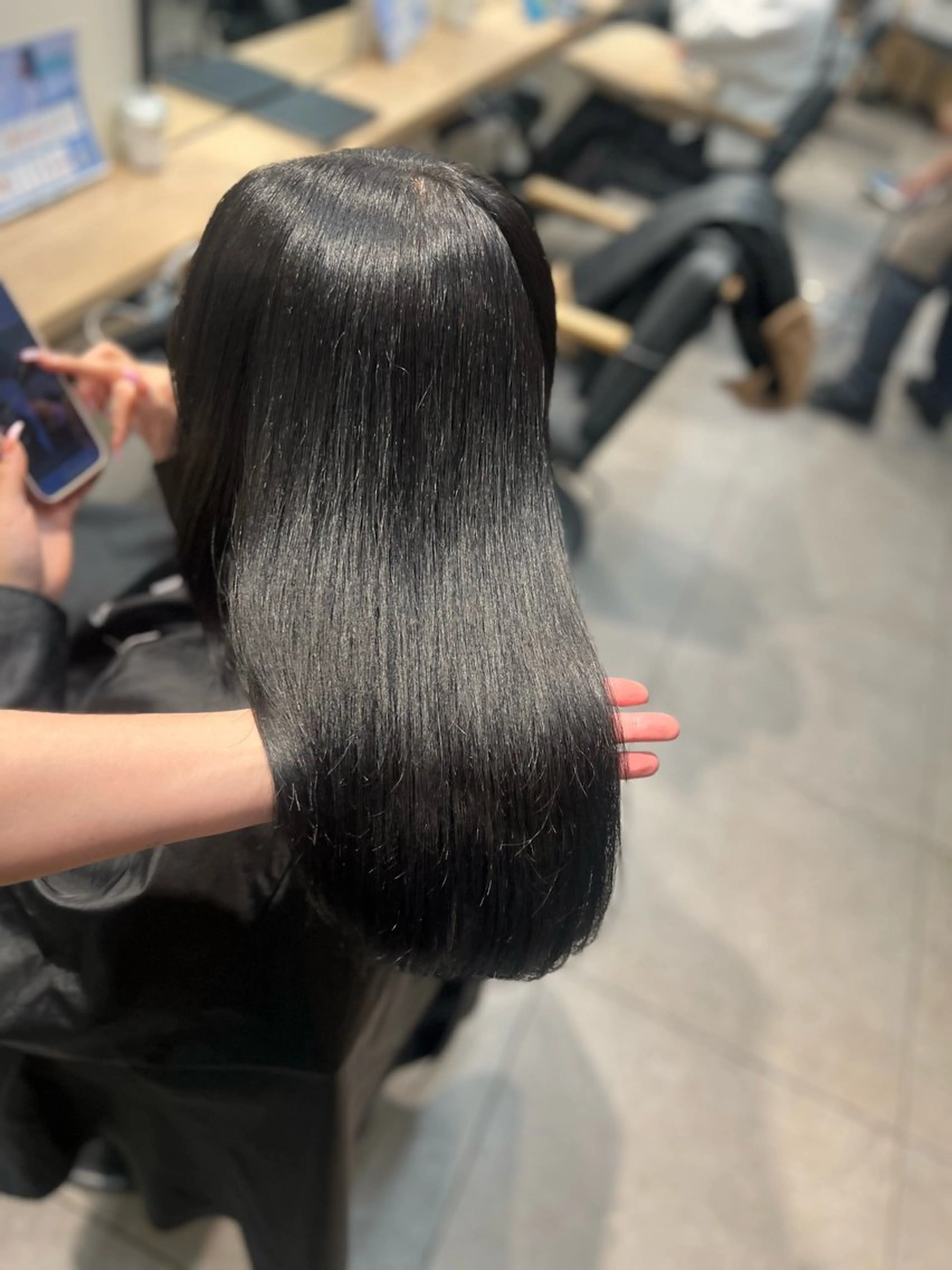 ミディアム ヘアカラー 韓国レイヤー|ハッシ ュレイヤー|艶カラーのヘアスタイル