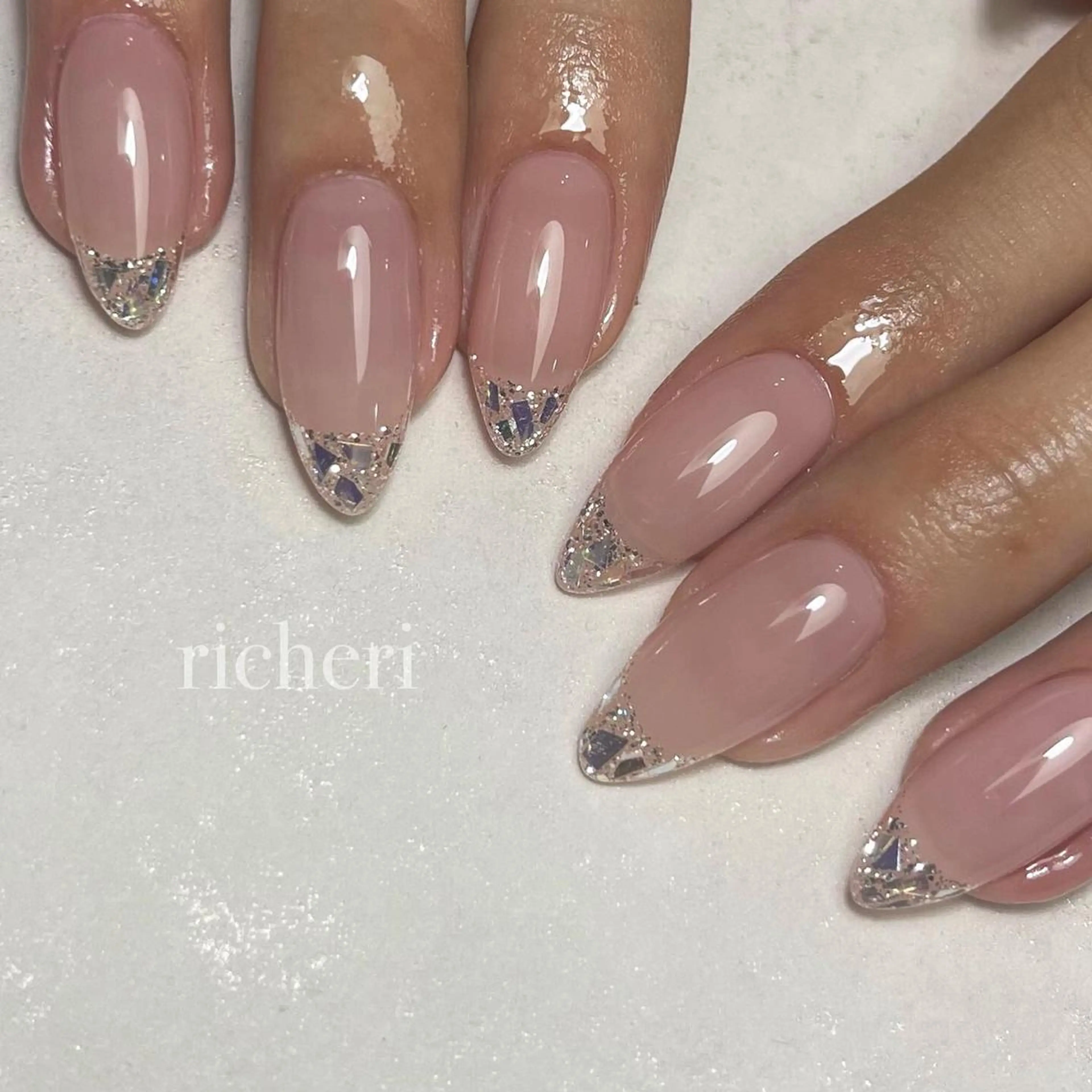 ミディアム ネイル ハンドネイル richeri beautyのエステ・リラクイメージ