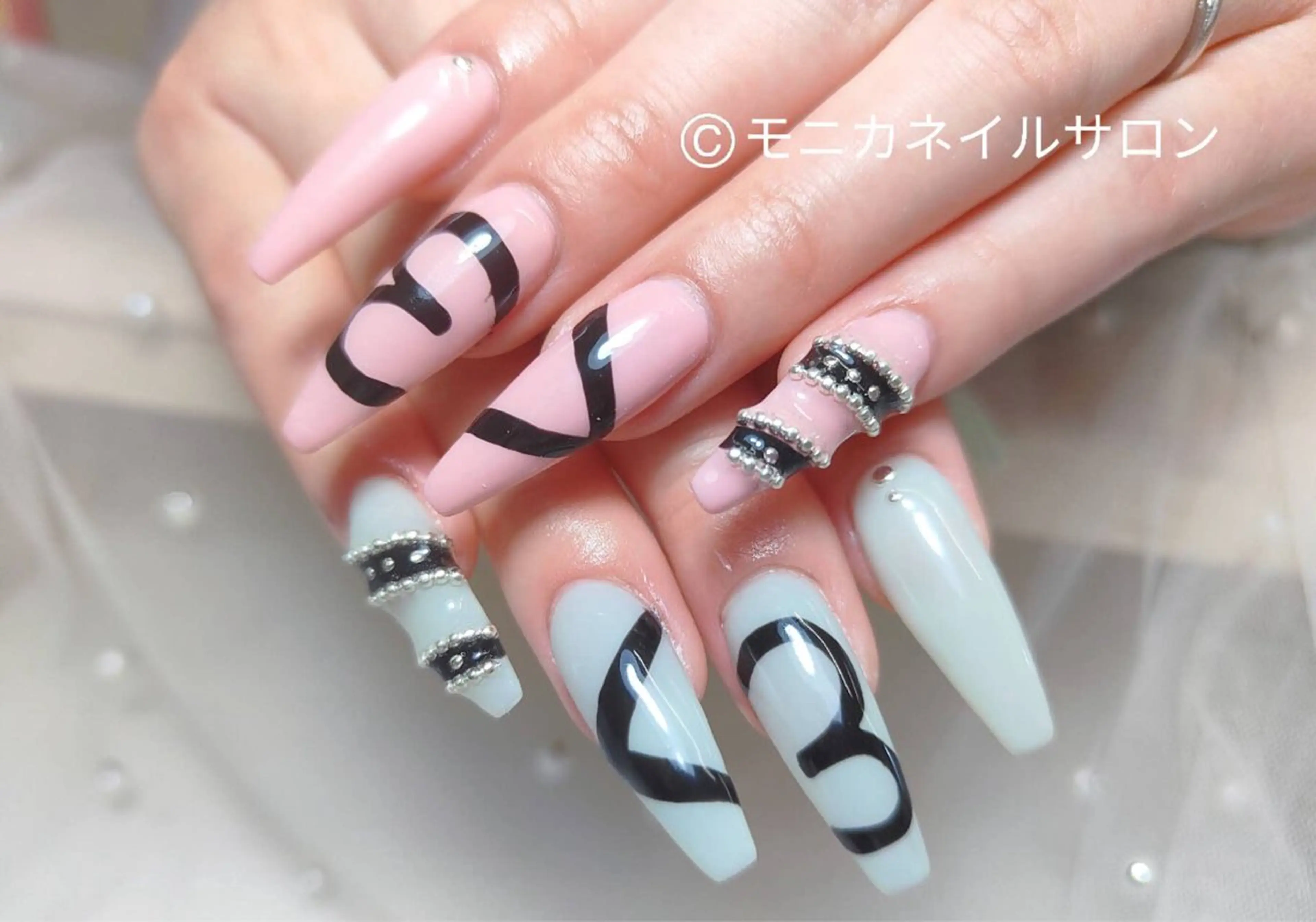 ネイル Hello Pretty Nail Salon 305所属・小島 阿佑美のネイルデザイン