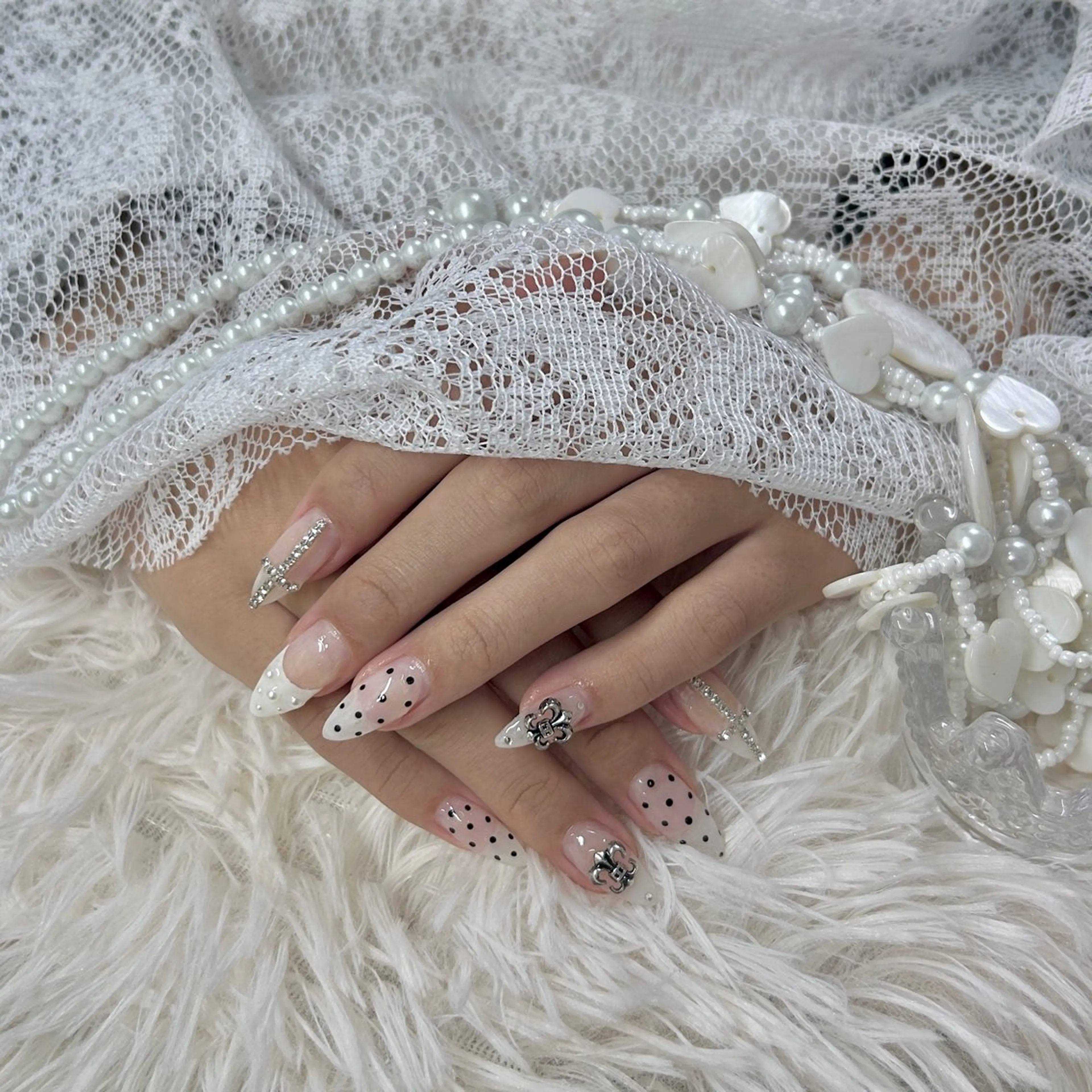 ネイル ドット Nana treeのネイルデザイン