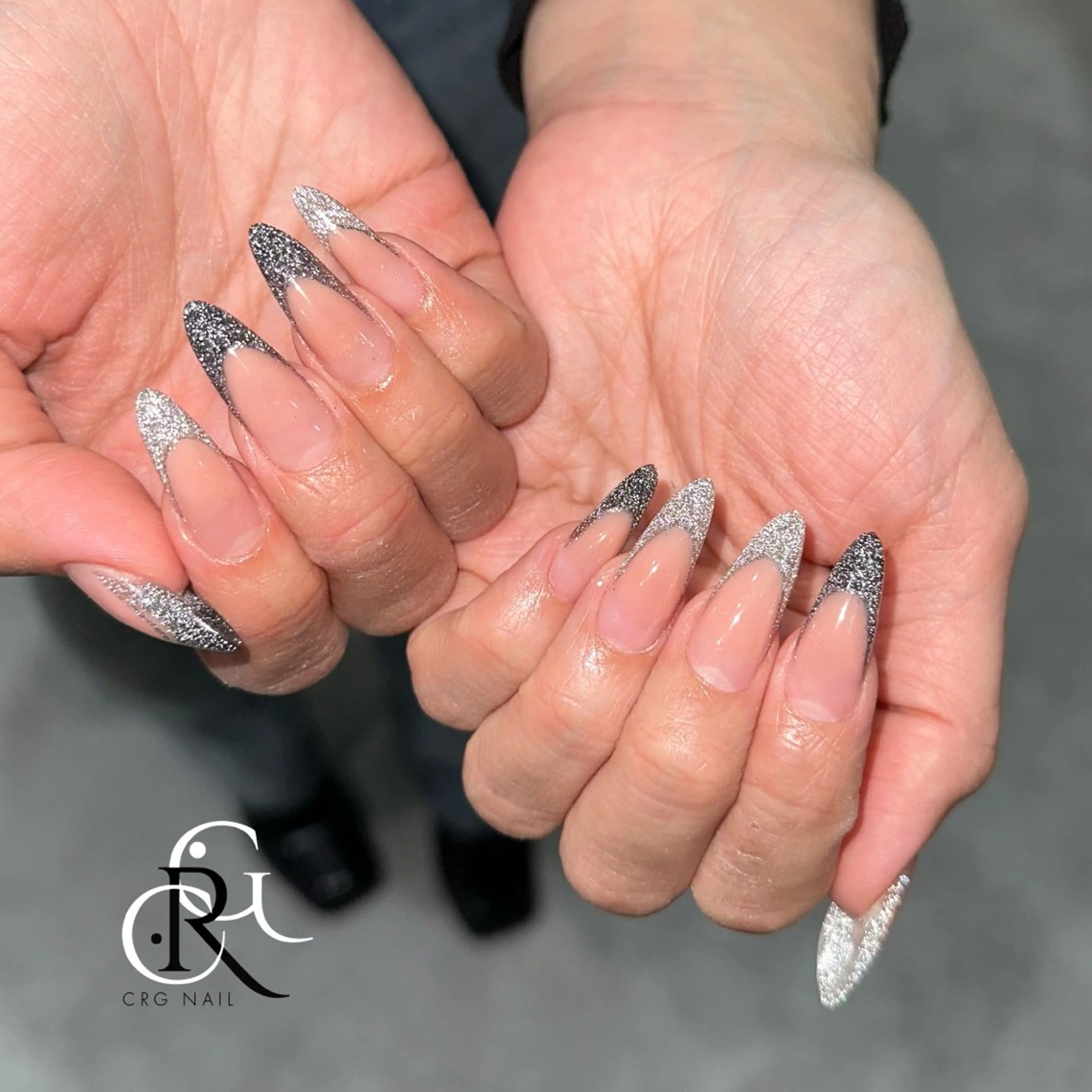 ネイル フラッシュネイル フレンチネイル キラキラネイル ラメ(グリッター) ハンドネイル CRGNAIL TOKOのネイルデザイン