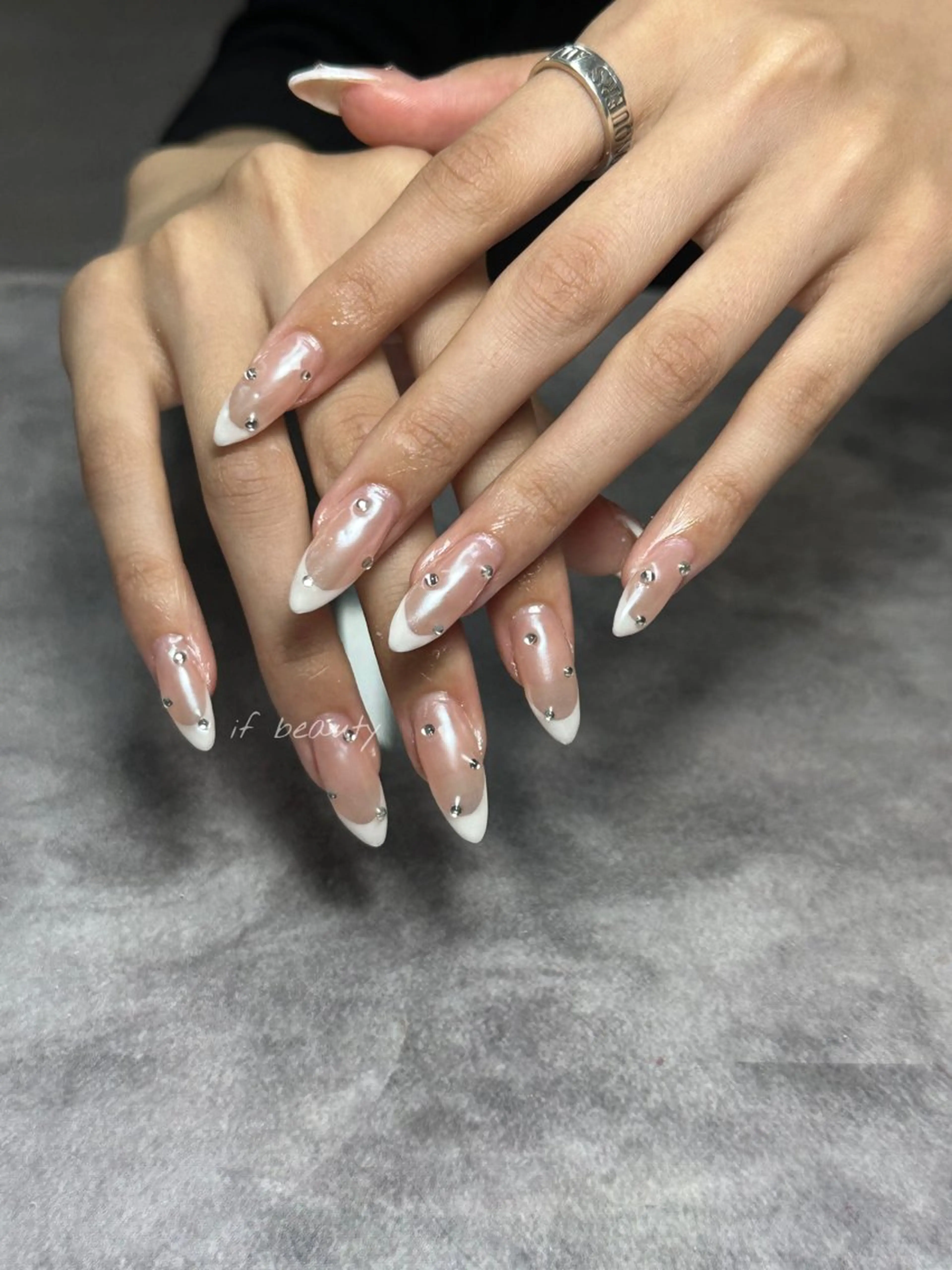 ネイル アートネイル ジェルネイル グラデーション パラジェル ワンホンネイル ハンドネイル if Hair＆Nail Salon所属・IKA /海外ネイル /個性派/ワンホンのネイルデザイン