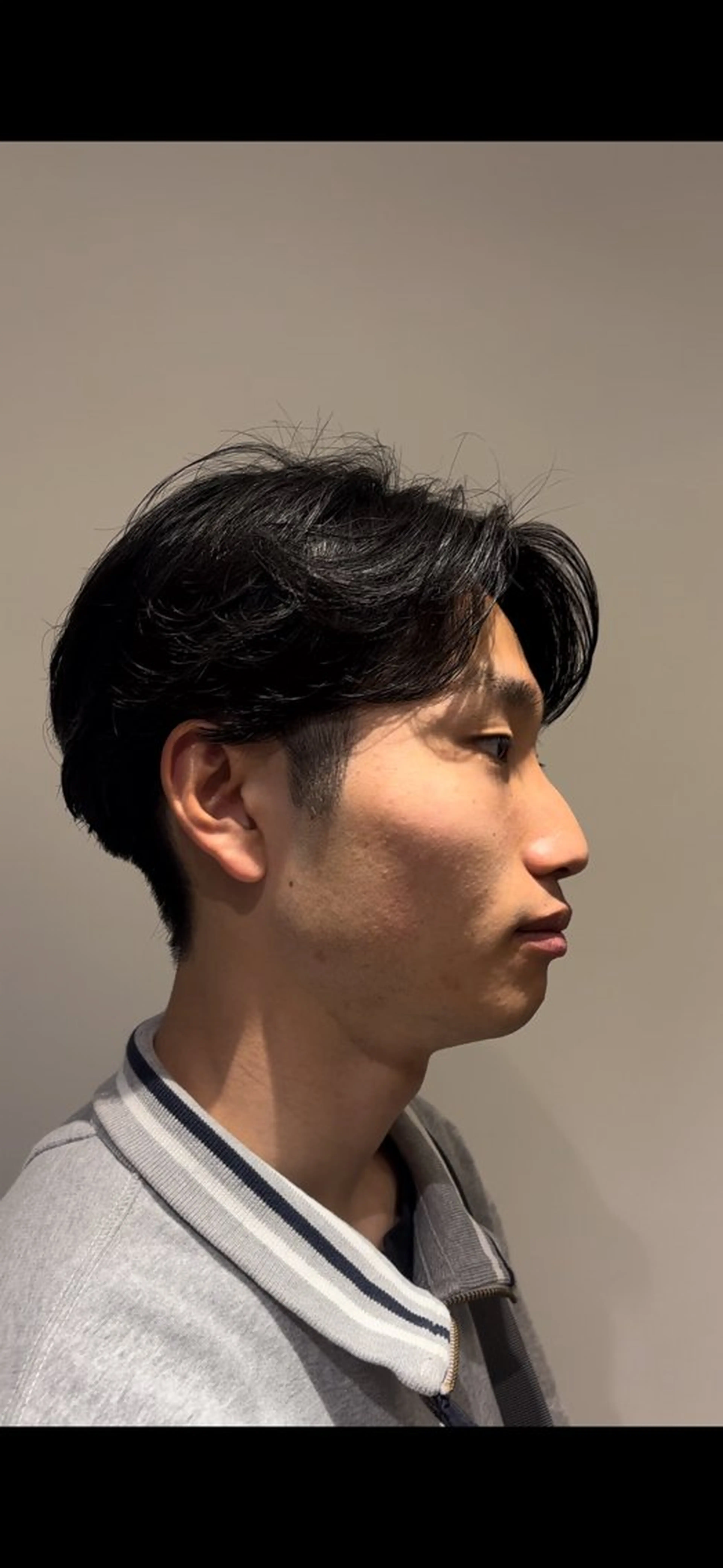 メンズ センターパート メンズパーマ 本堂 悠斗のヘアスタイル