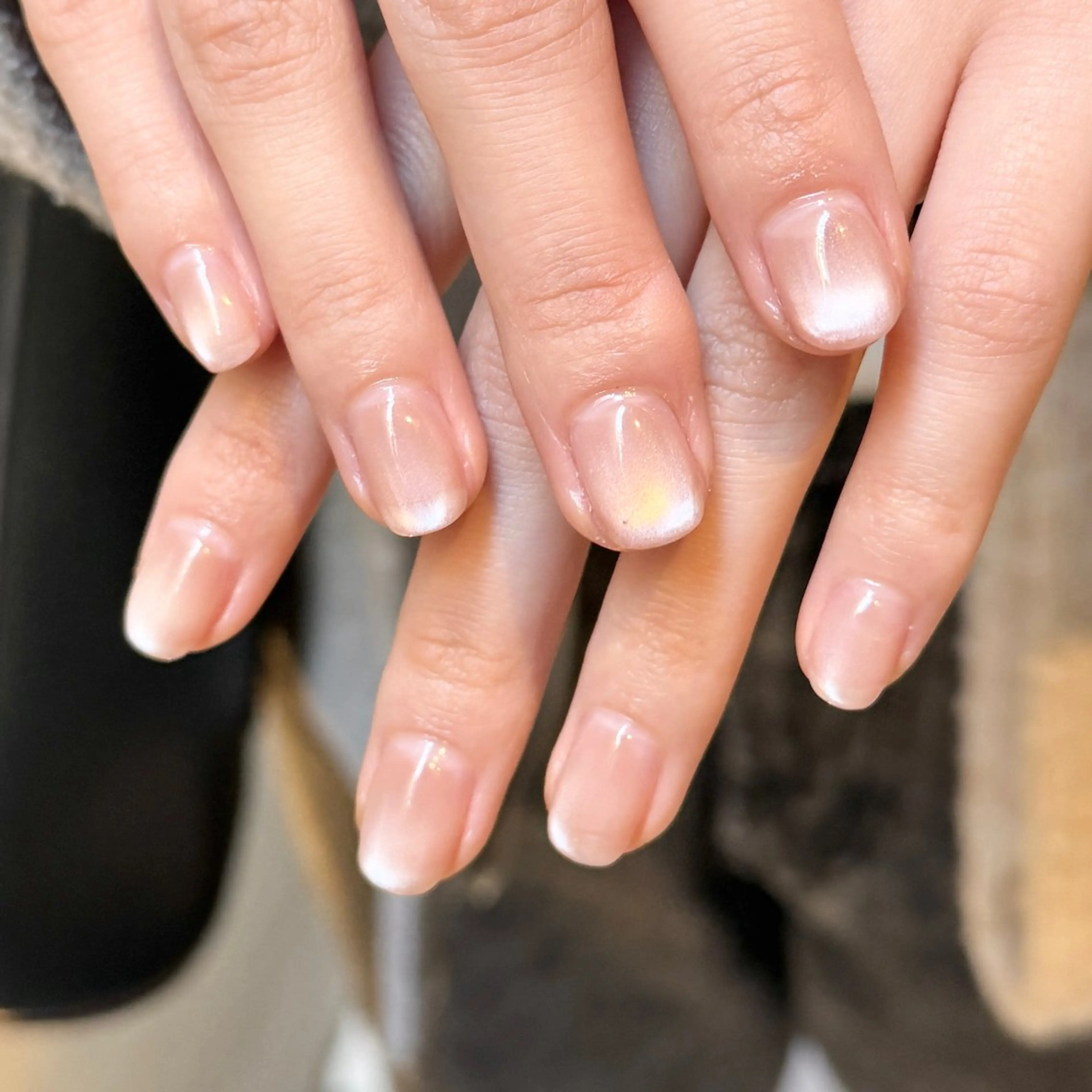 ネイル マグネットネイル マグネットワンカラー ワンカラーネイル ハンドネイル ハンドケア nail salon swaddle 🪽のネイルデザイン