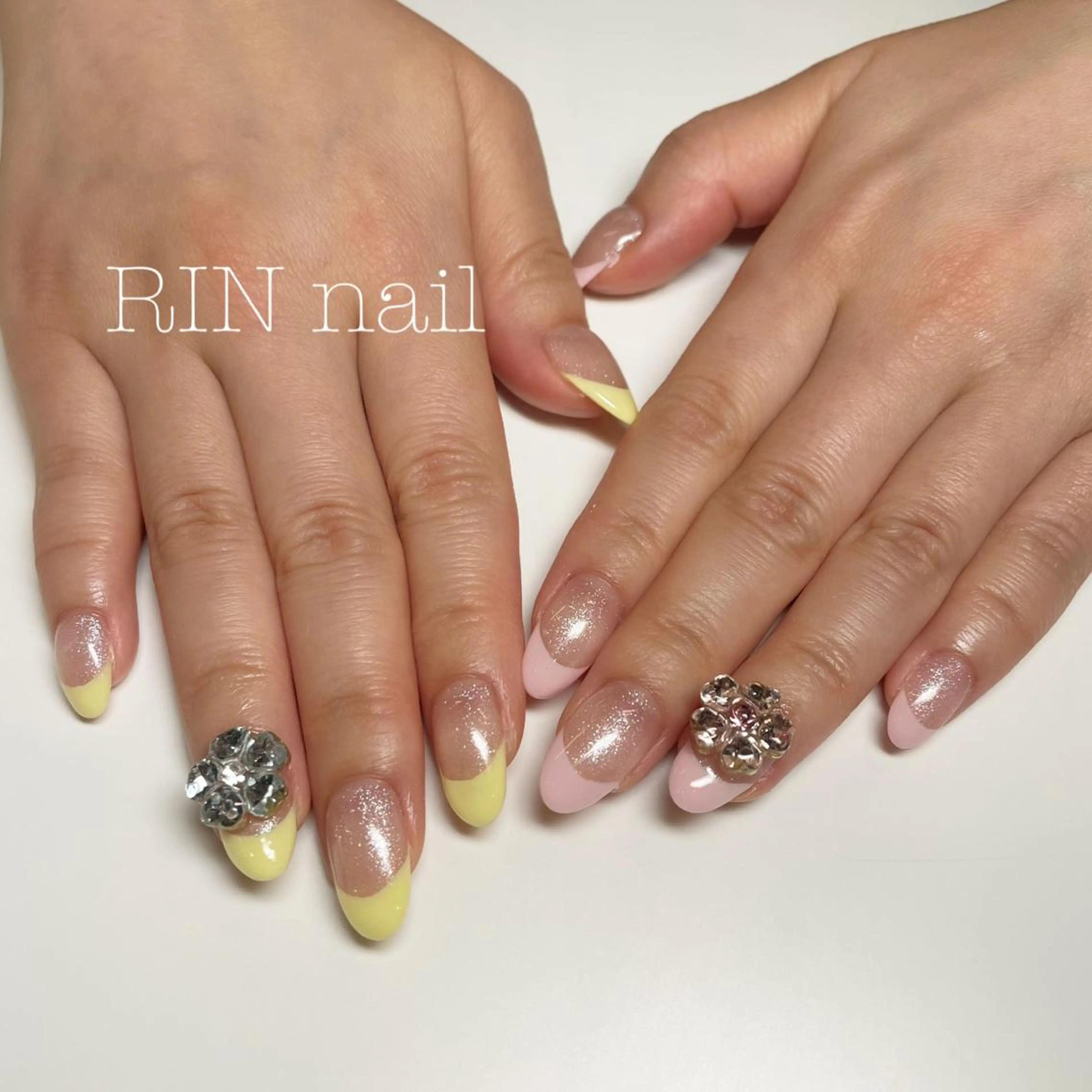 オフ有り、チップ長さ出し10本　カラーグラデーション、フレンチコースの写真