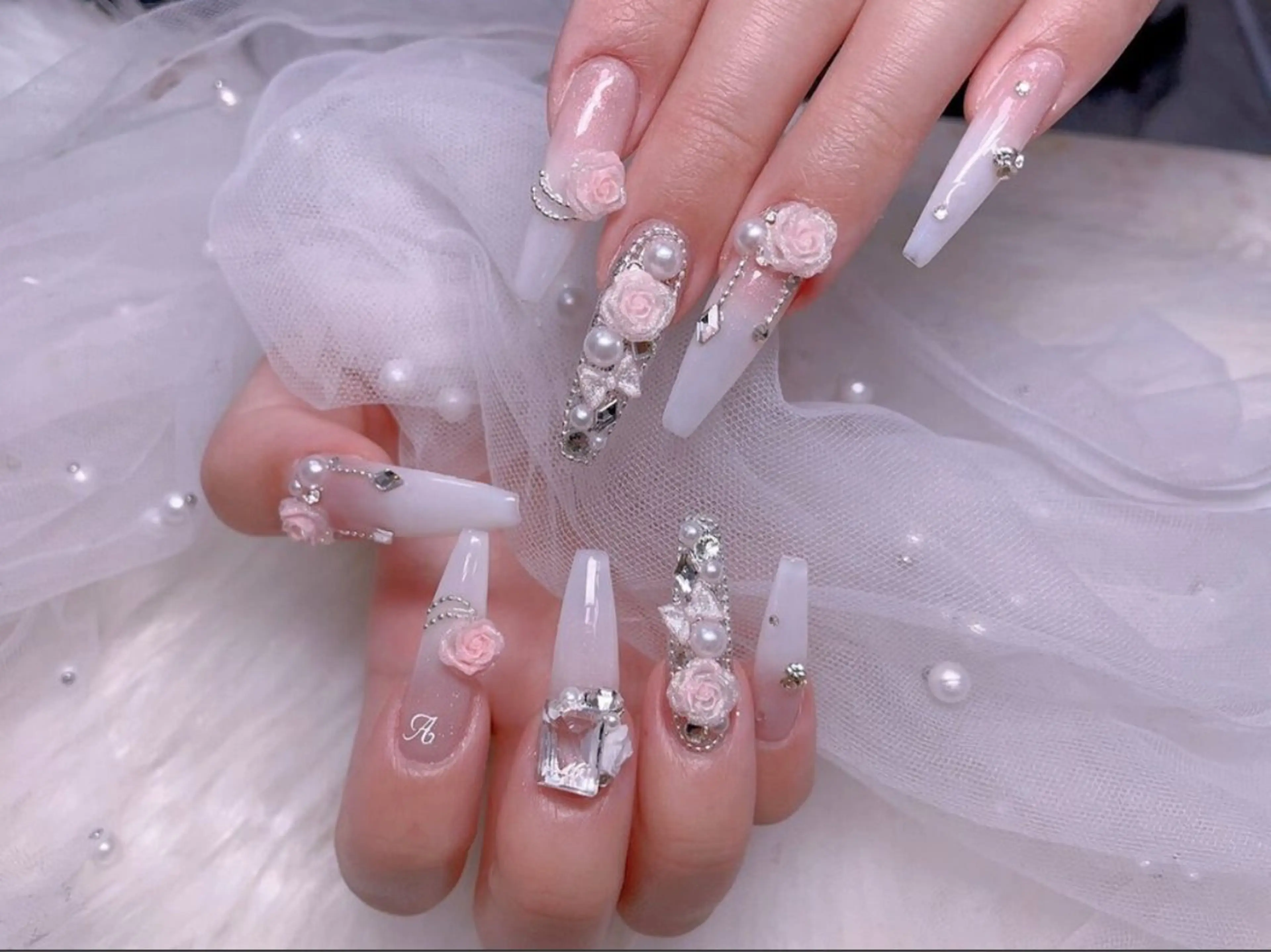 ネイル オーロラネイル フットネイル 韓国ネイル ラメ(グリッター) ラメグラデーション ハンドネイル Belle nail salon 新小岩のネイルデザイン