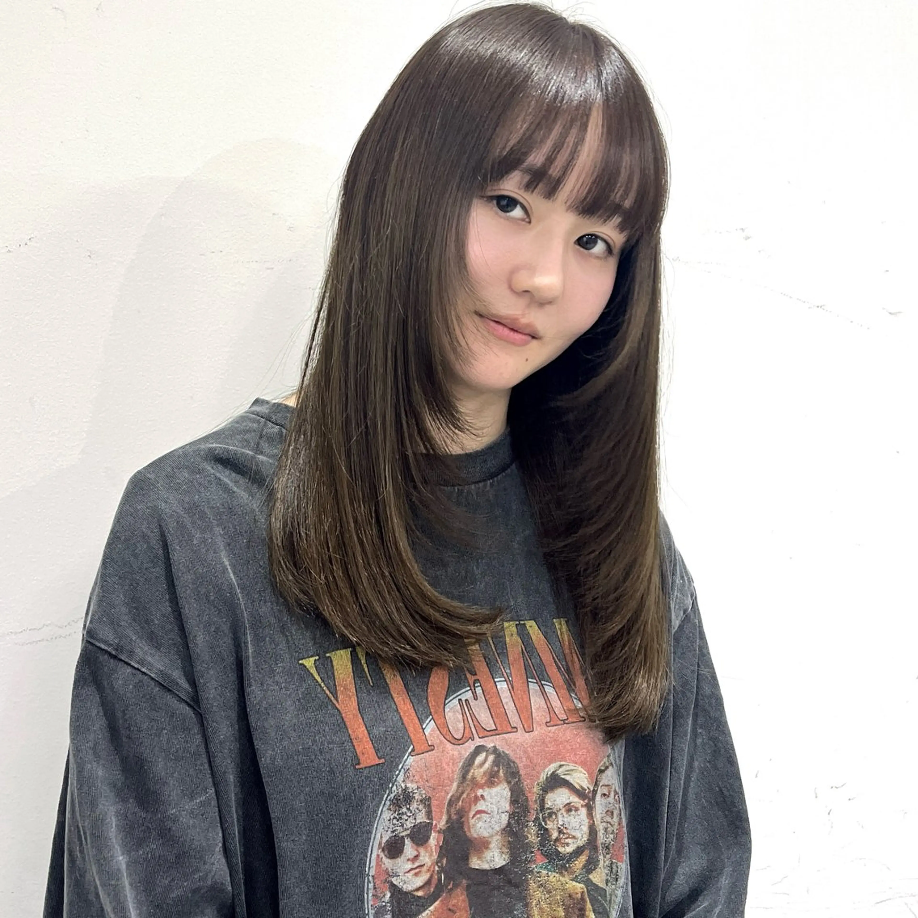 ロング 無料カットモデル ユナのヘアスタイル